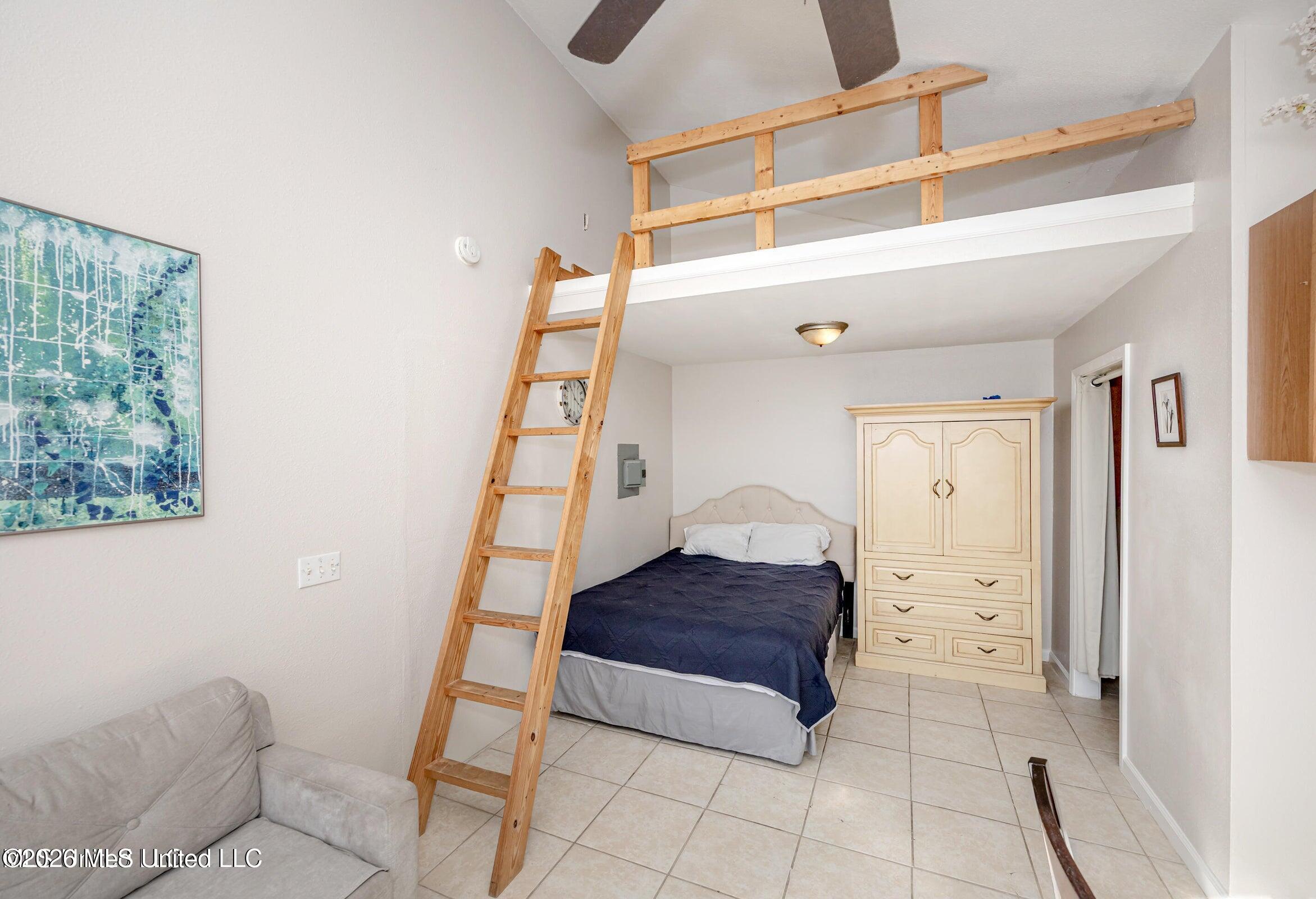 8704 Palm Avenue Property Photo 36
