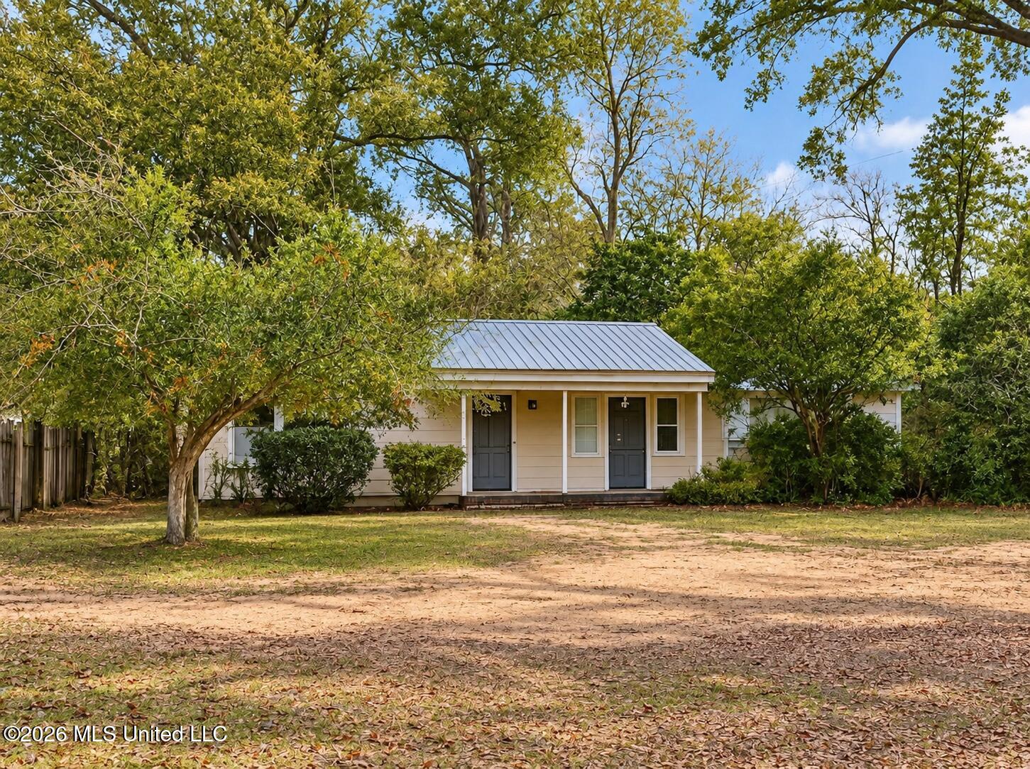 806 Wall Street Property Photo 1