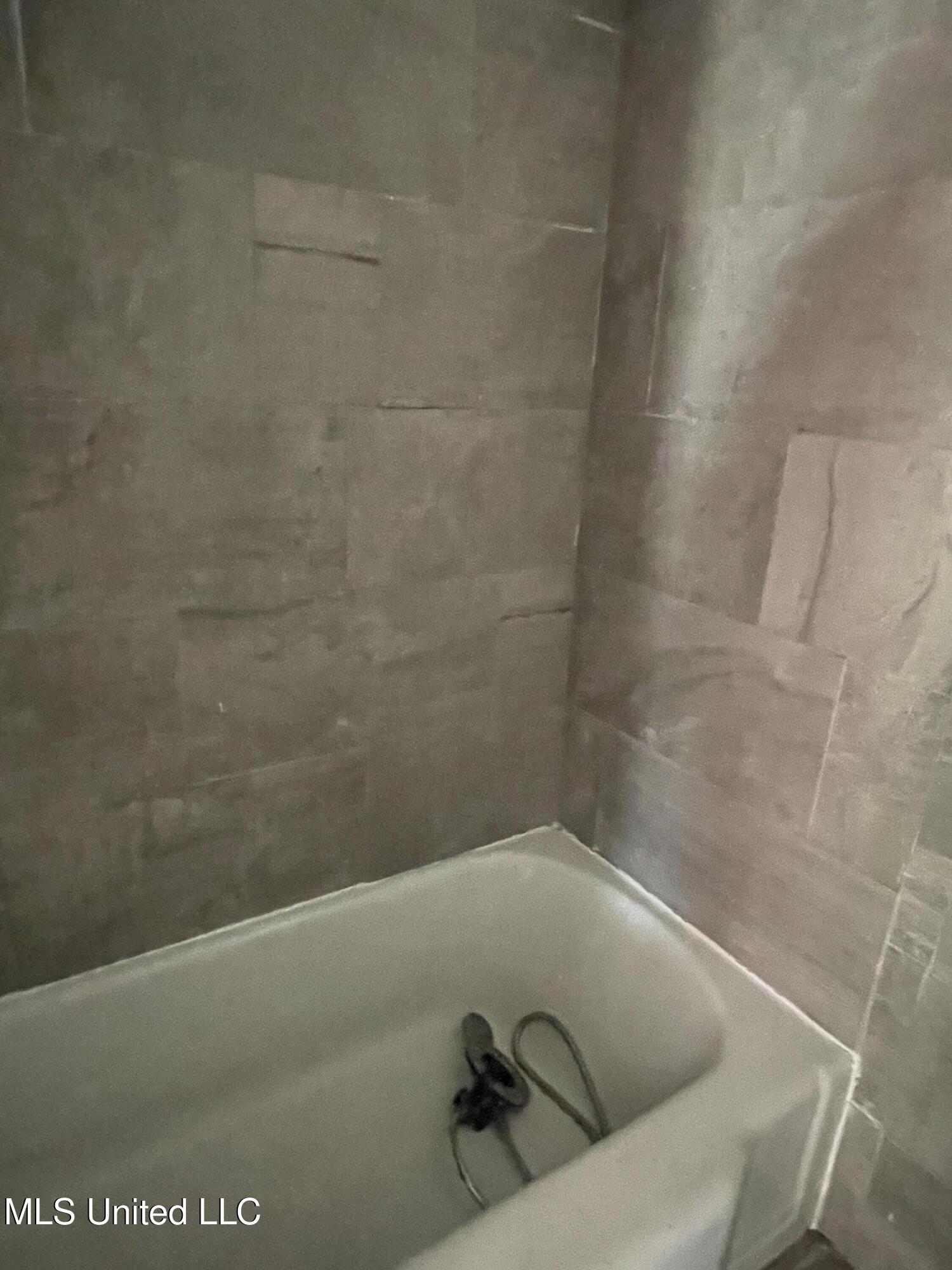 2826 Donaldson Drive Property Photo 9