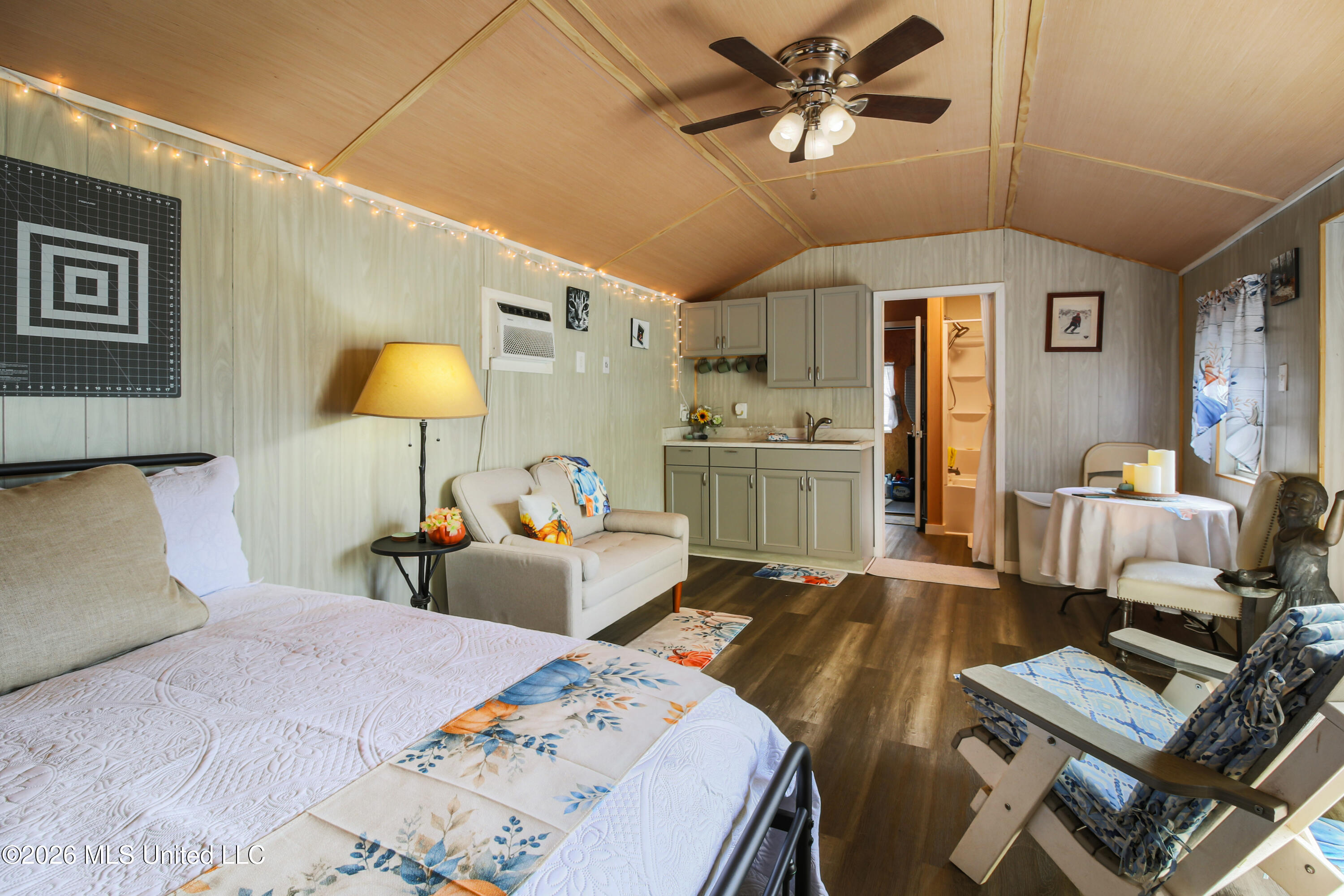13011 Michael Street Property Photo 23