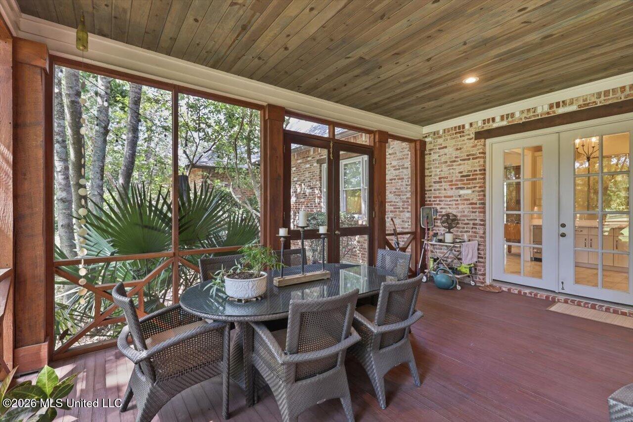 1118 Annandale Drive Property Photo 20