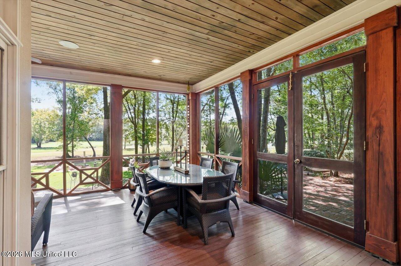 1118 Annandale Drive Property Photo 21
