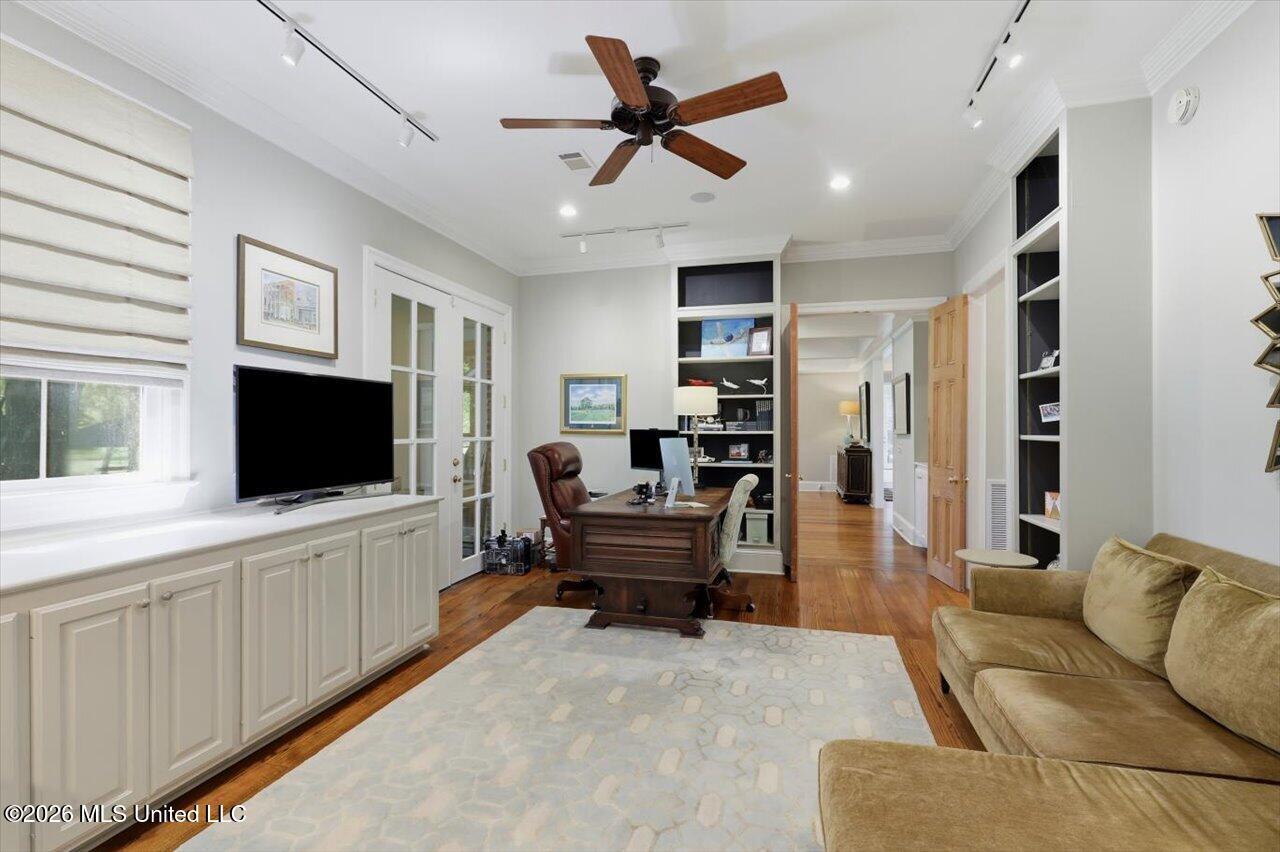 1118 Annandale Drive Property Photo 49