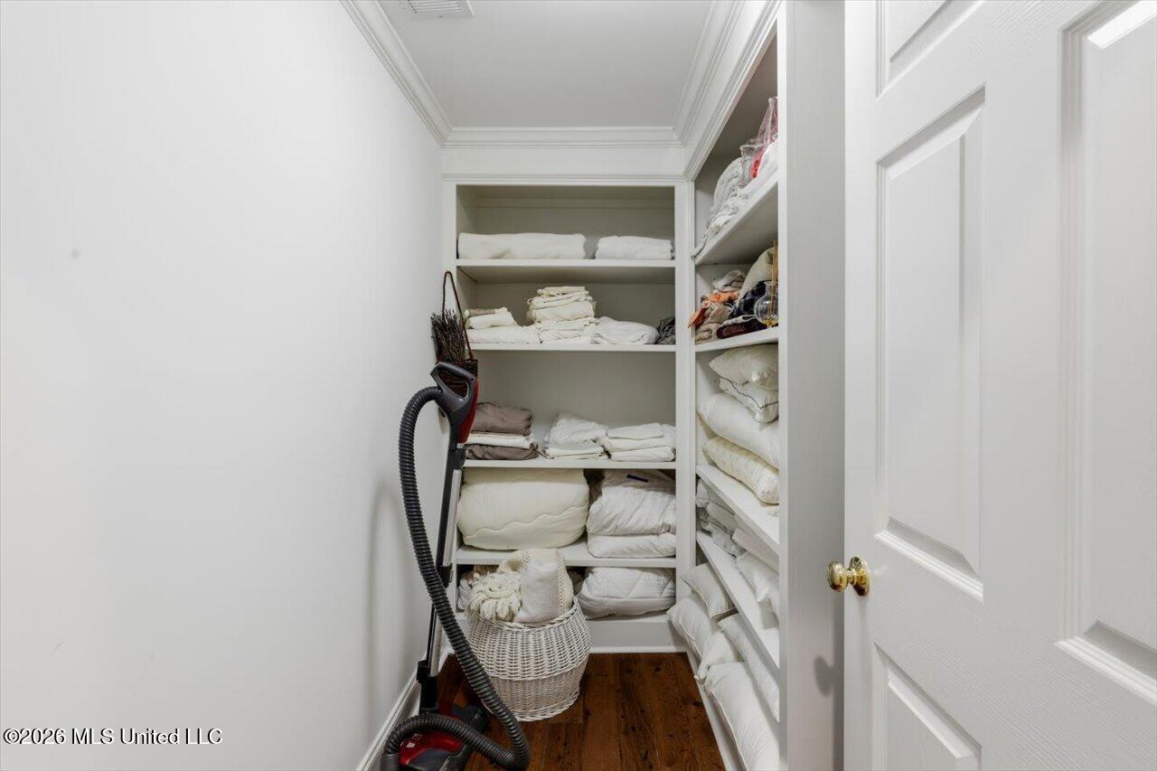 1118 Annandale Drive Property Photo 74