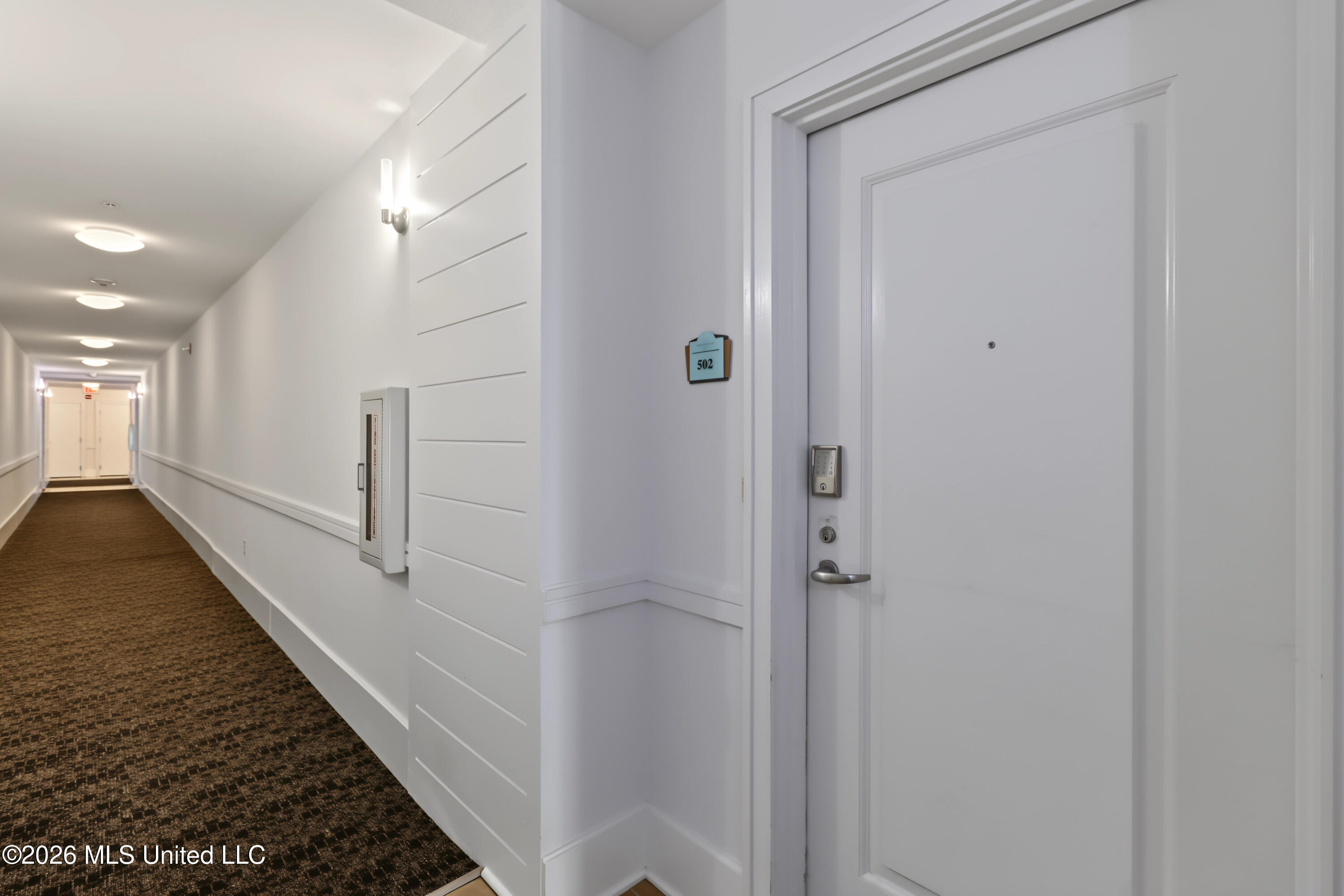 2060 Beach Boulevard Property Photo 4