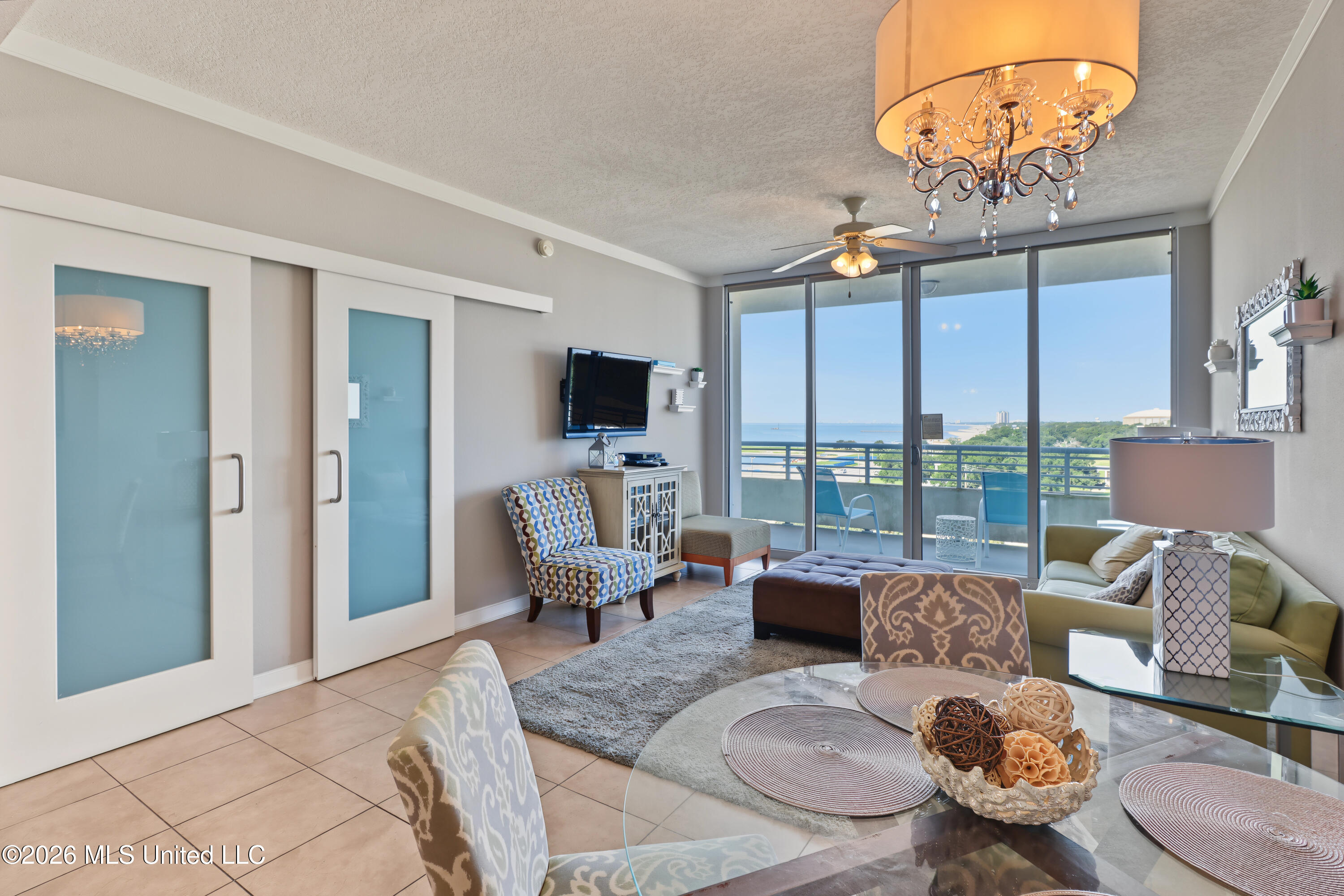 2060 Beach Boulevard Property Photo 5