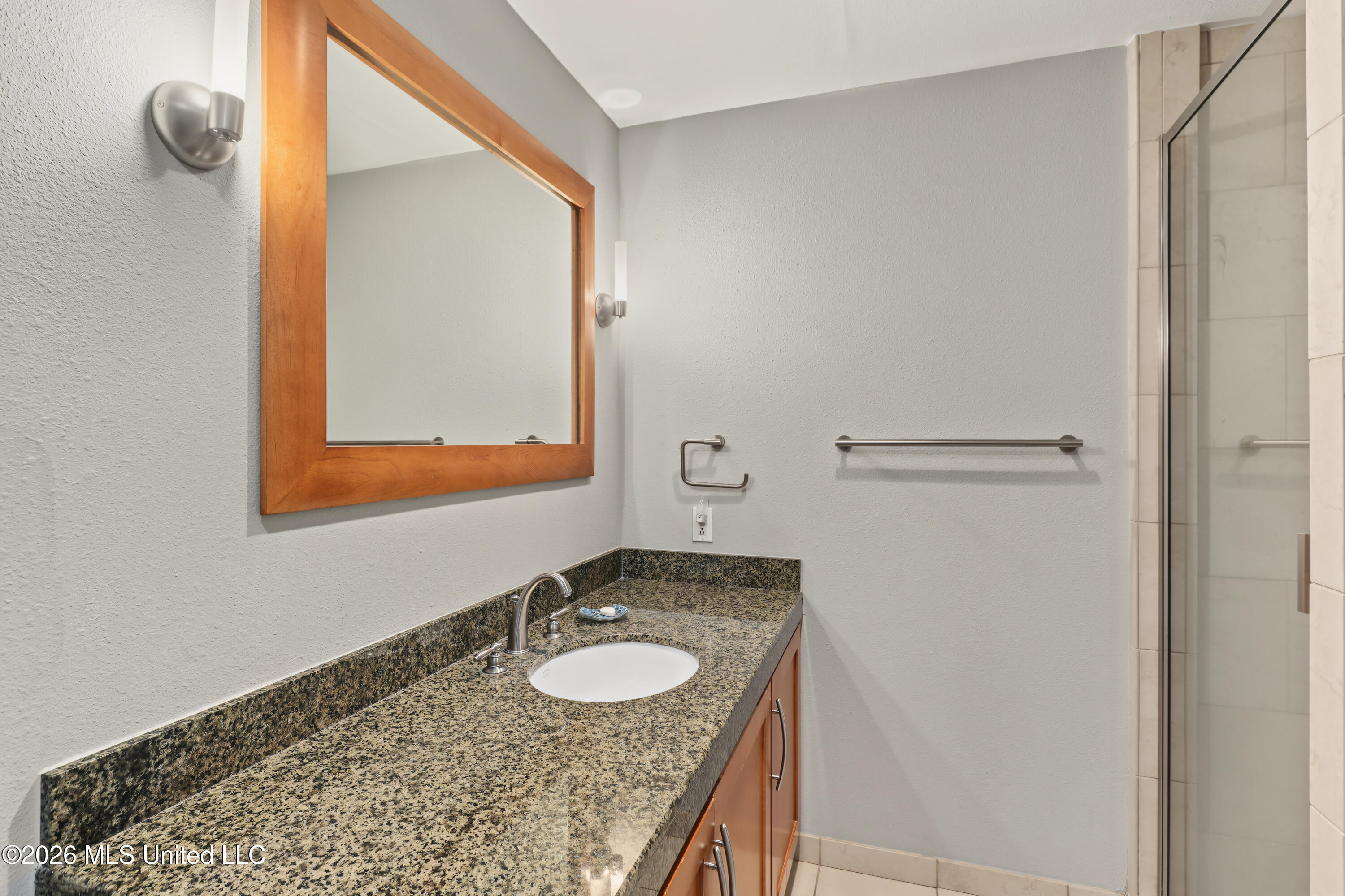 2060 Beach Boulevard Property Photo 17