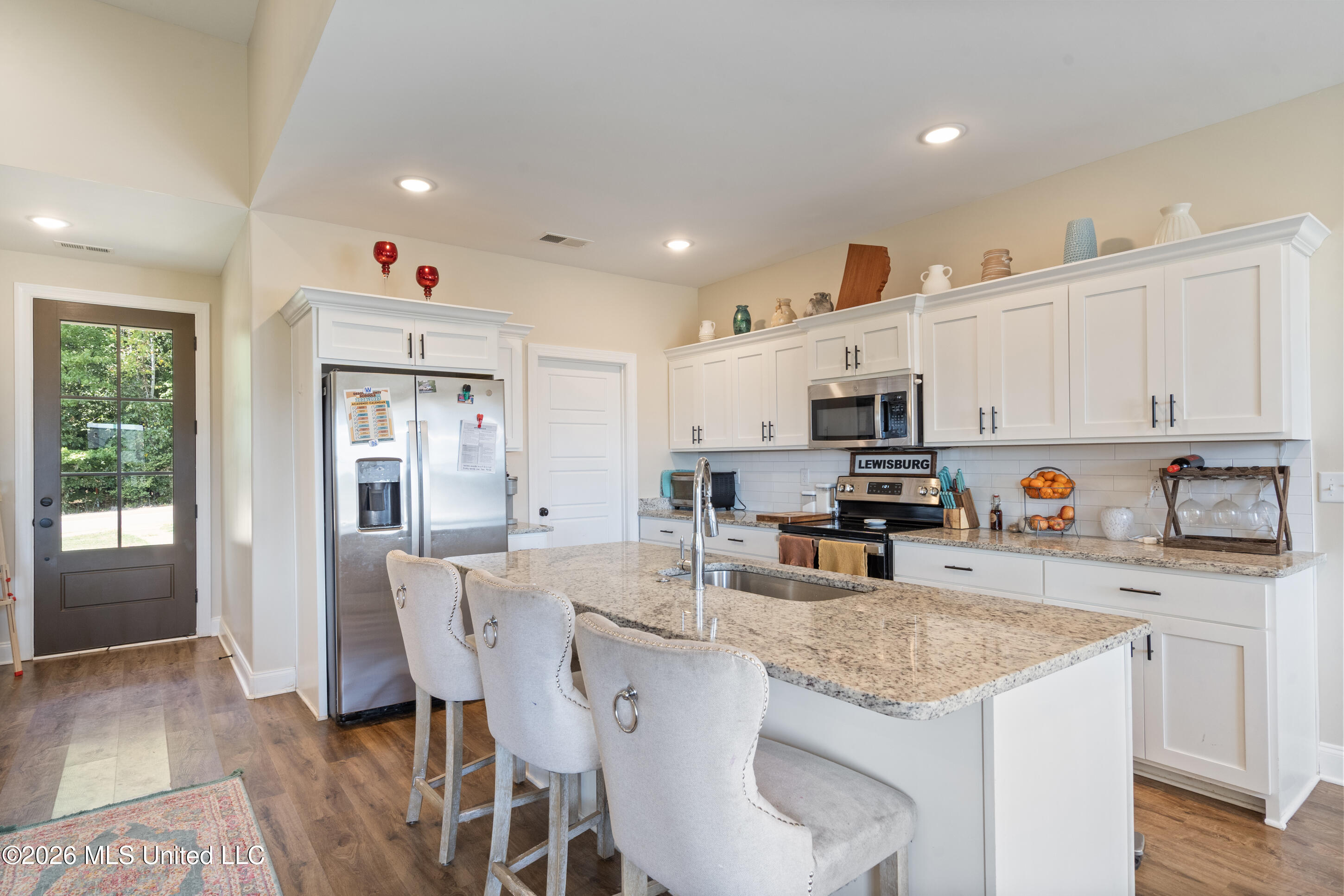 2112 Laughter Road Property Photo 3