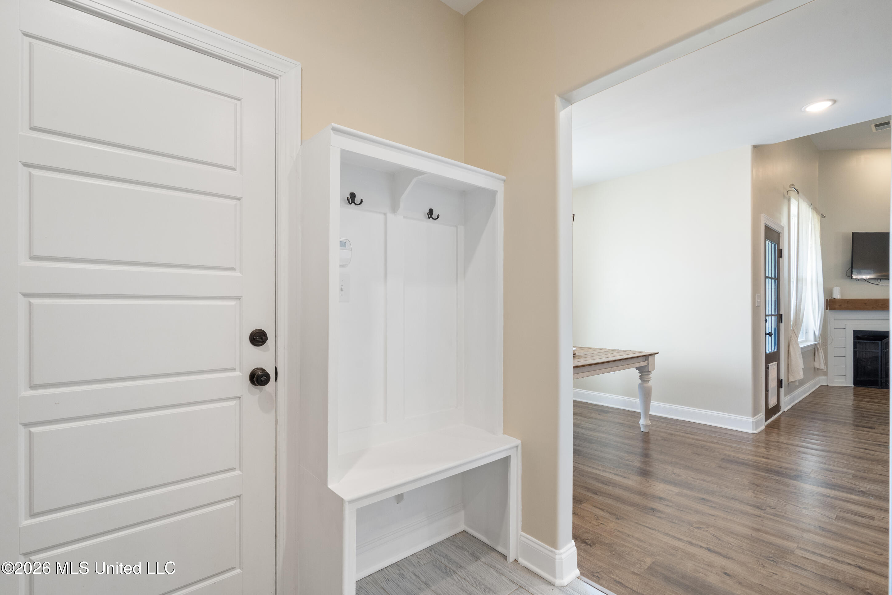 2112 Laughter Road Property Photo 4