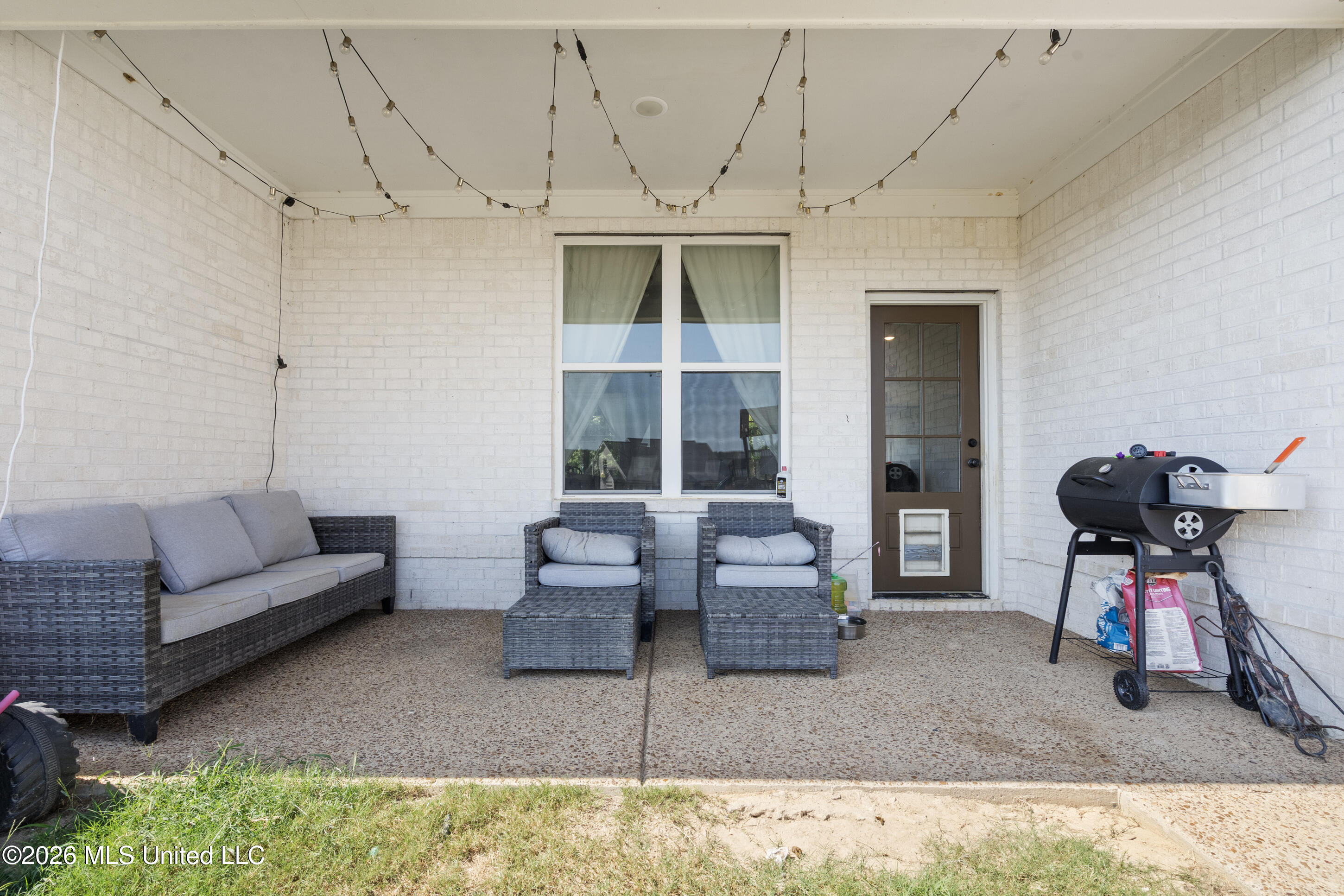 2112 Laughter Road Property Photo 5