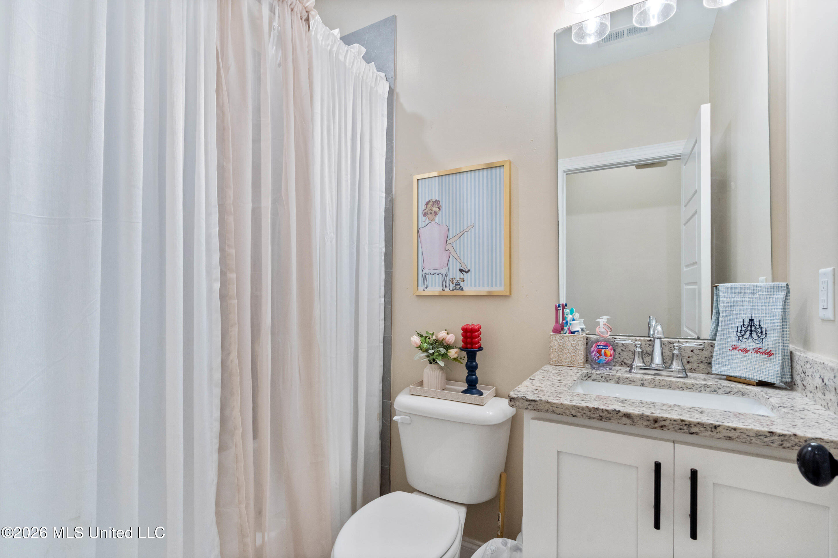 2112 Laughter Road Property Photo 13