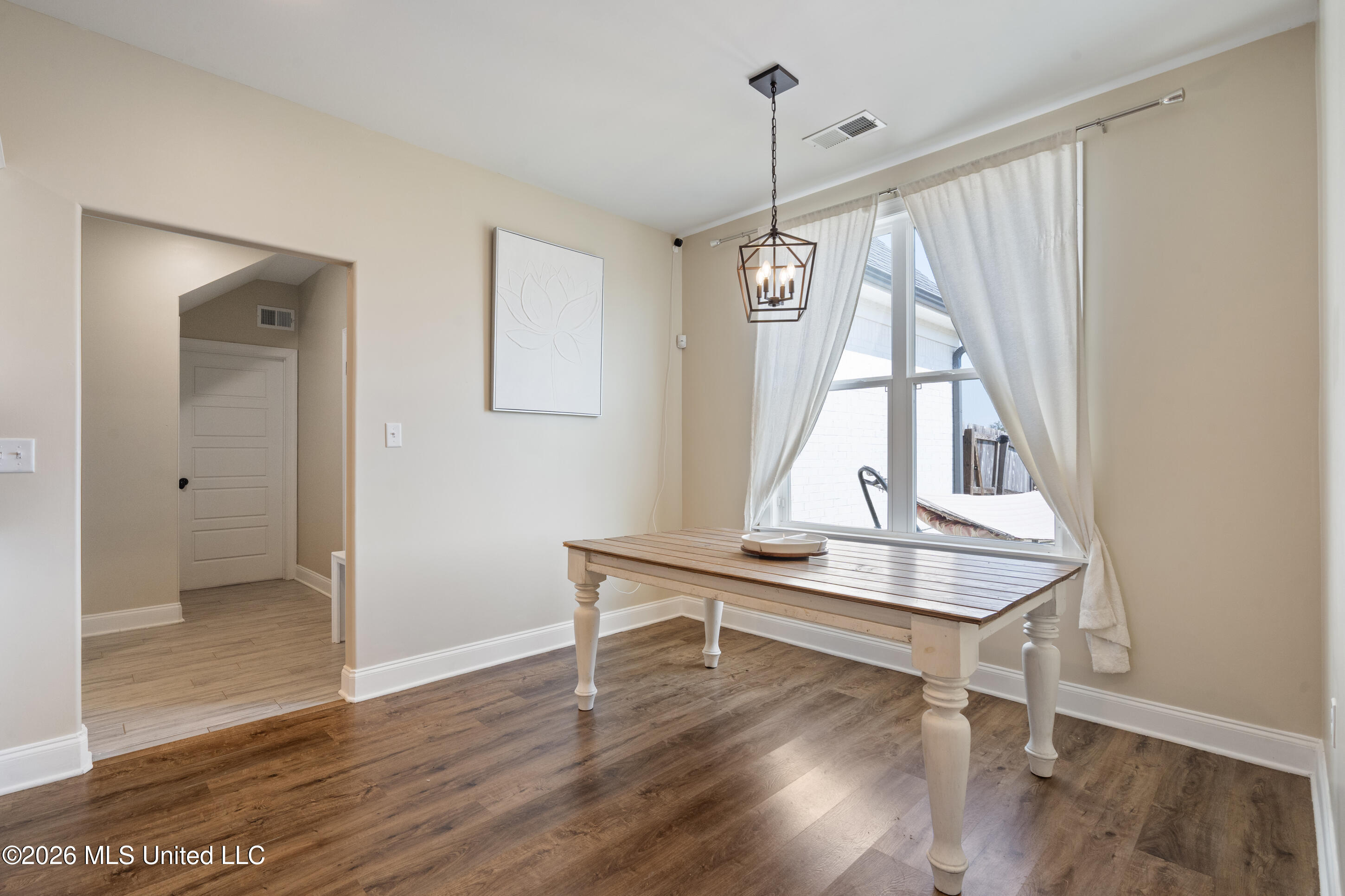 2112 Laughter Road Property Photo 15