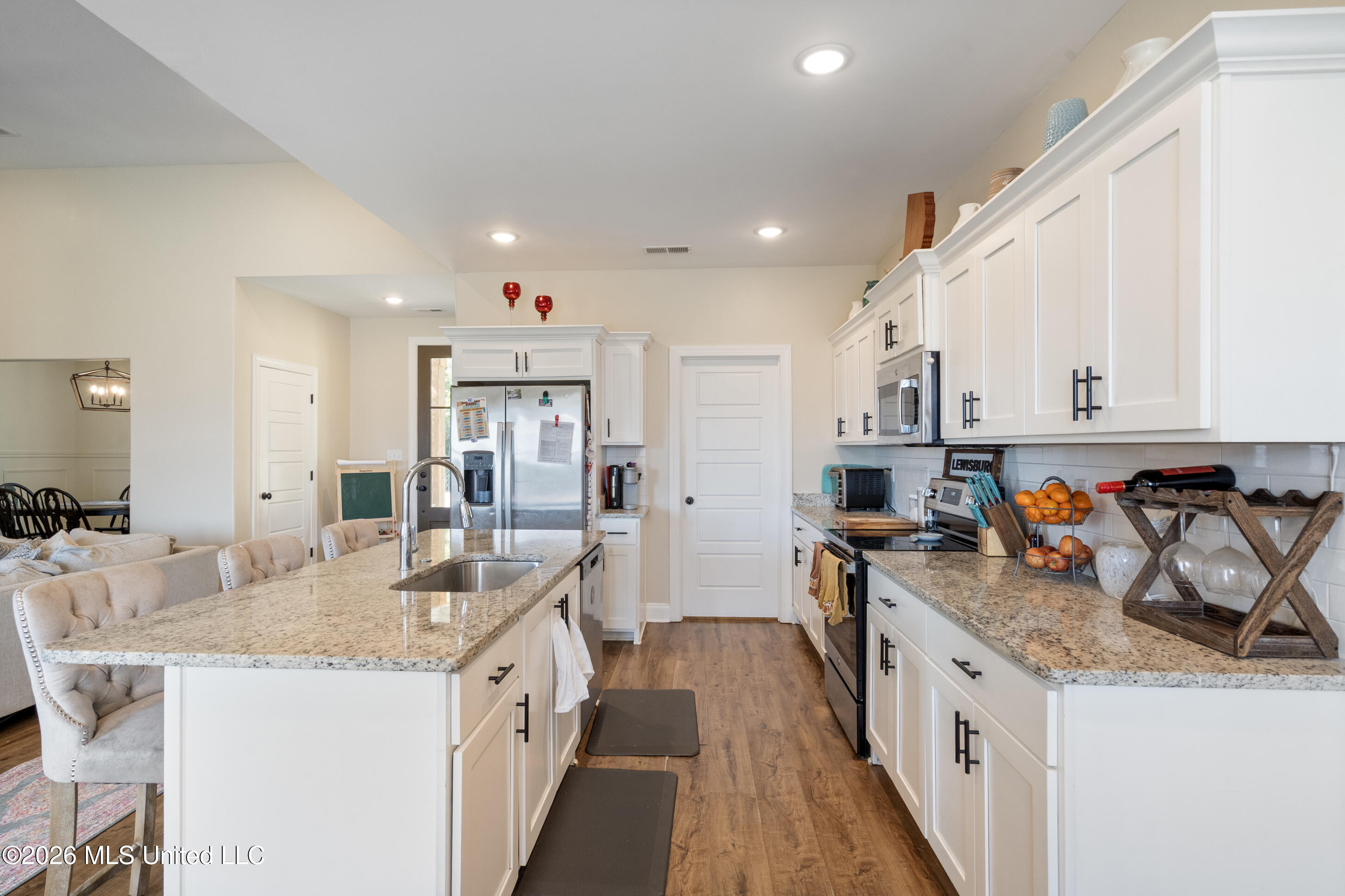 2112 Laughter Road Property Photo 16