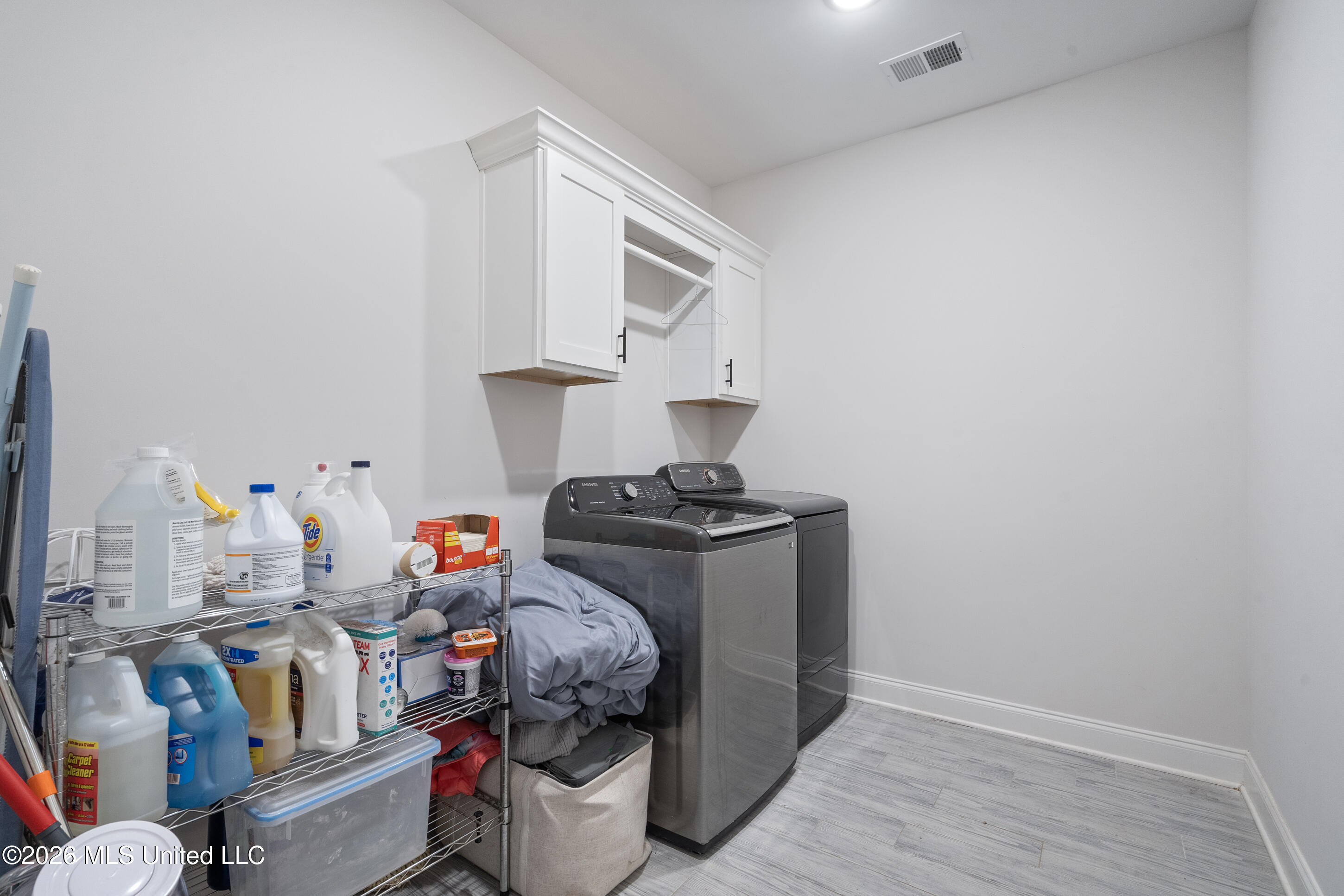 2112 Laughter Road Property Photo 18