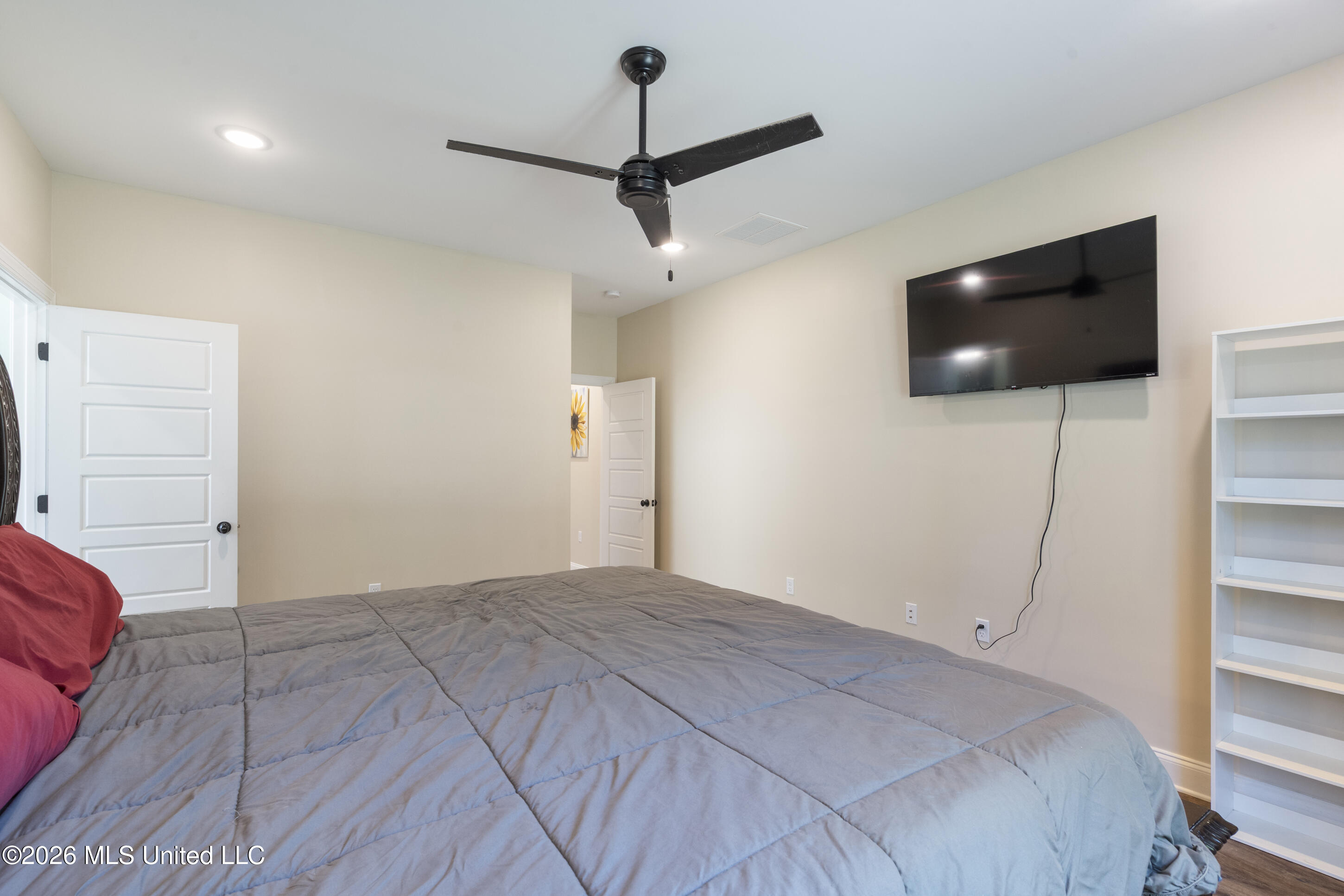 2112 Laughter Road Property Photo 20