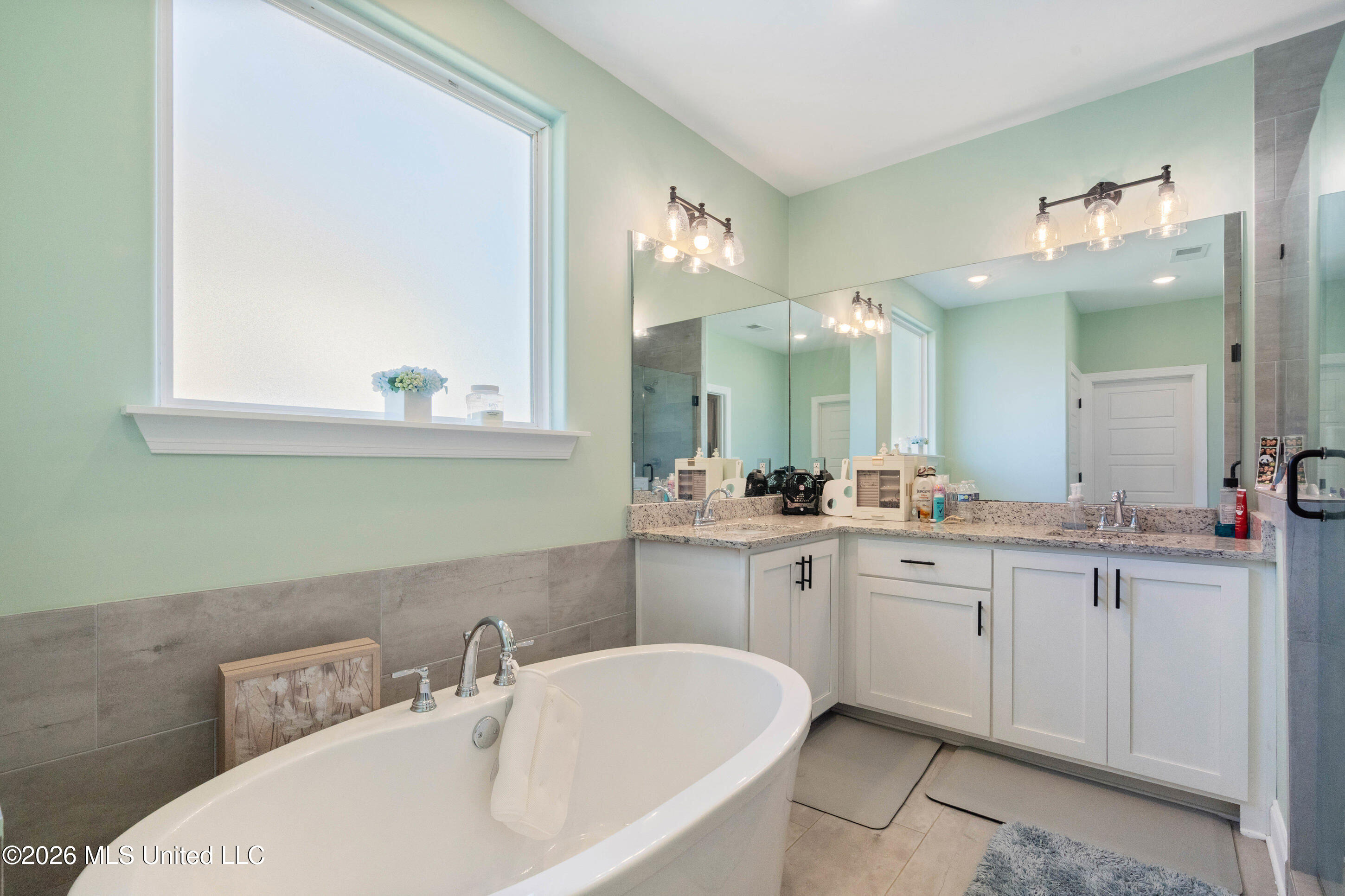2112 Laughter Road Property Photo 21