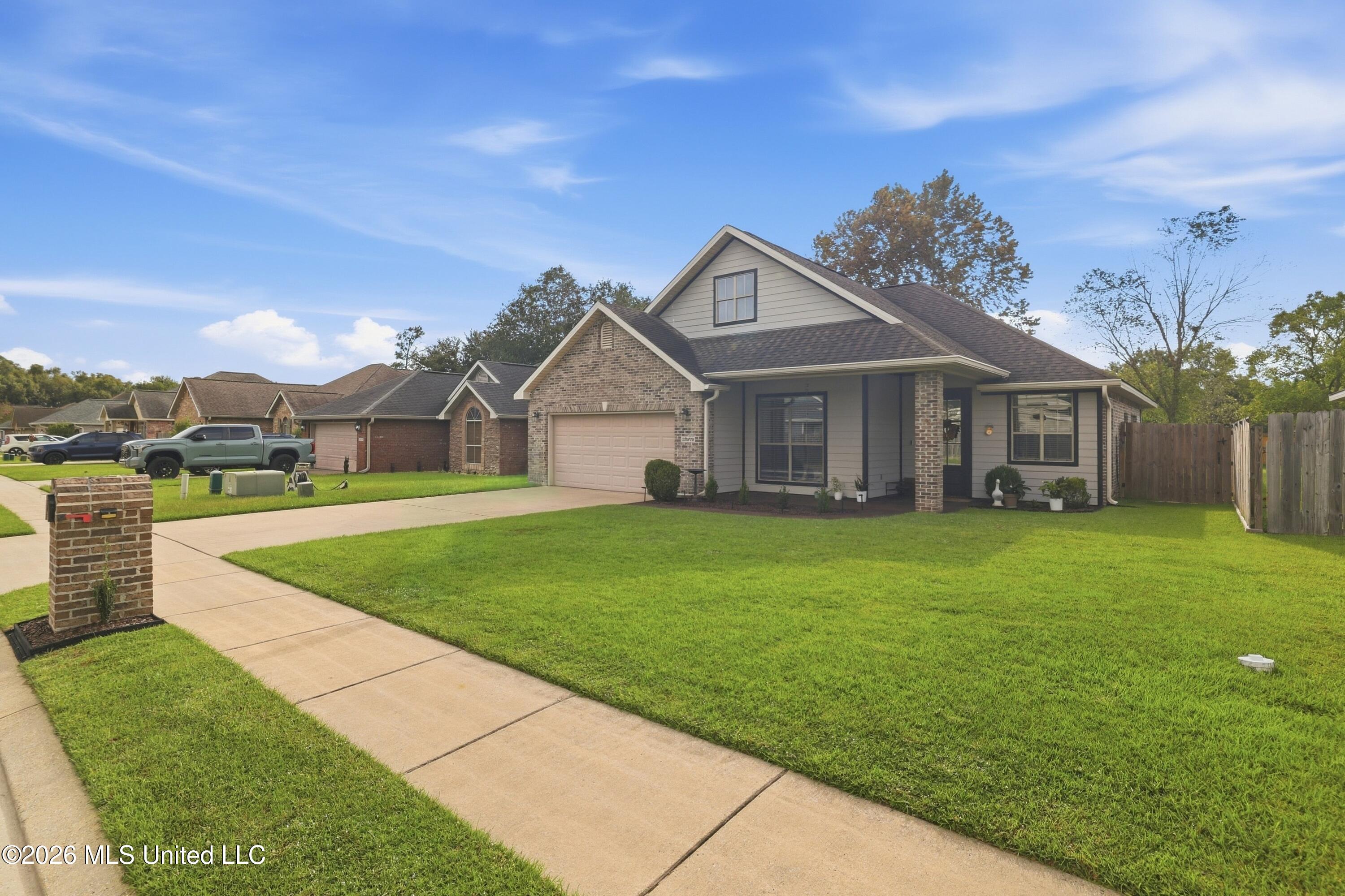 13079 Oakberry Lane Property Photo 3
