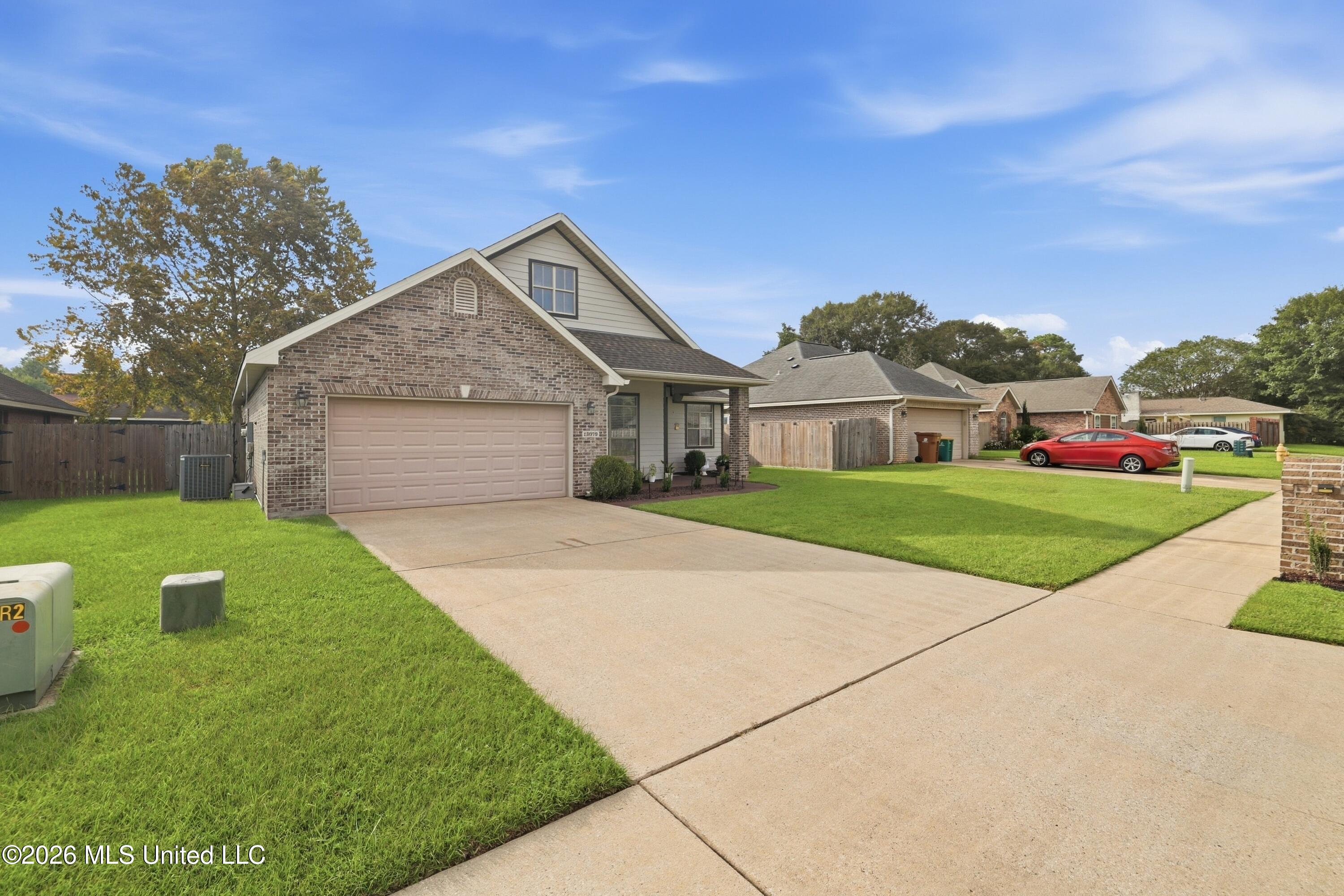 13079 Oakberry Lane Property Photo 5