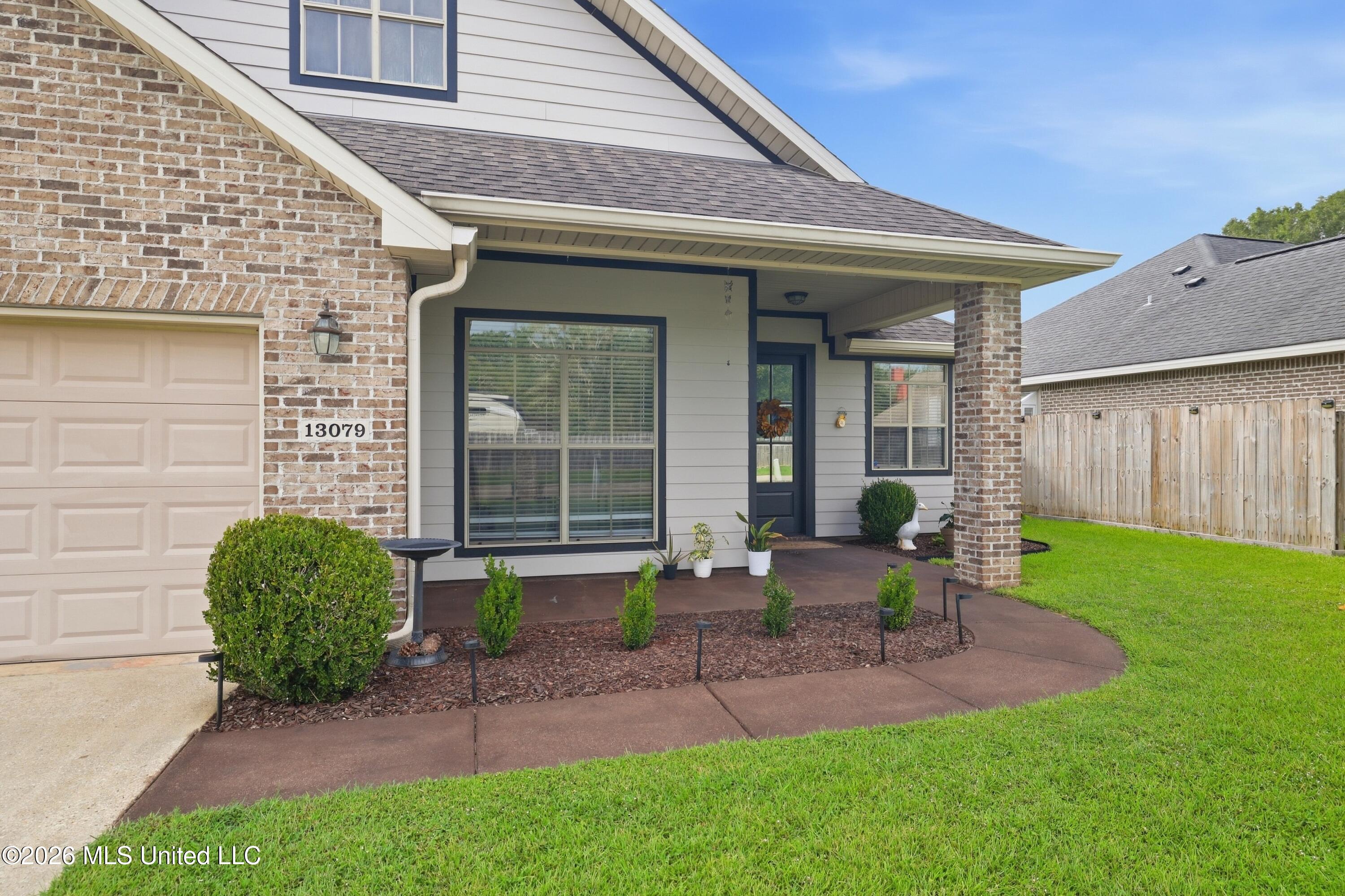 13079 Oakberry Lane Property Photo 6