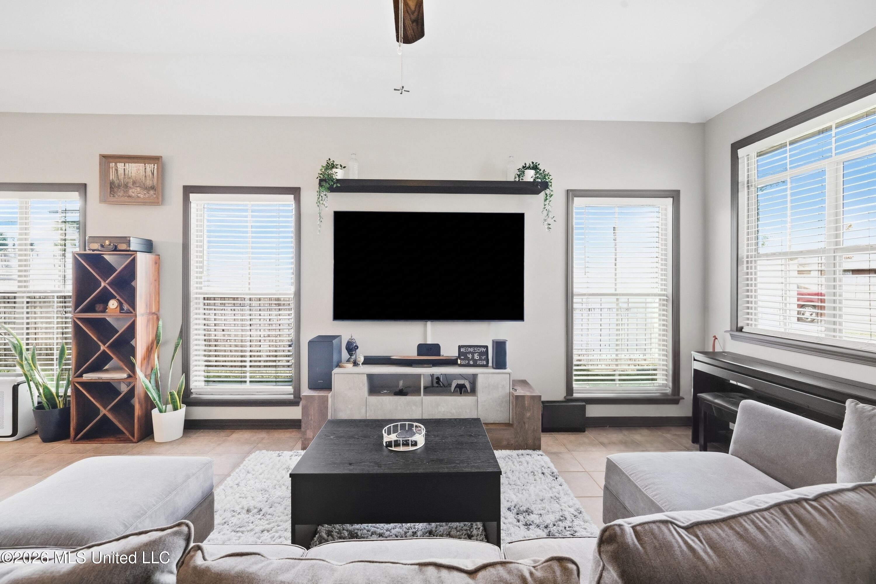 13079 Oakberry Lane Property Photo 9
