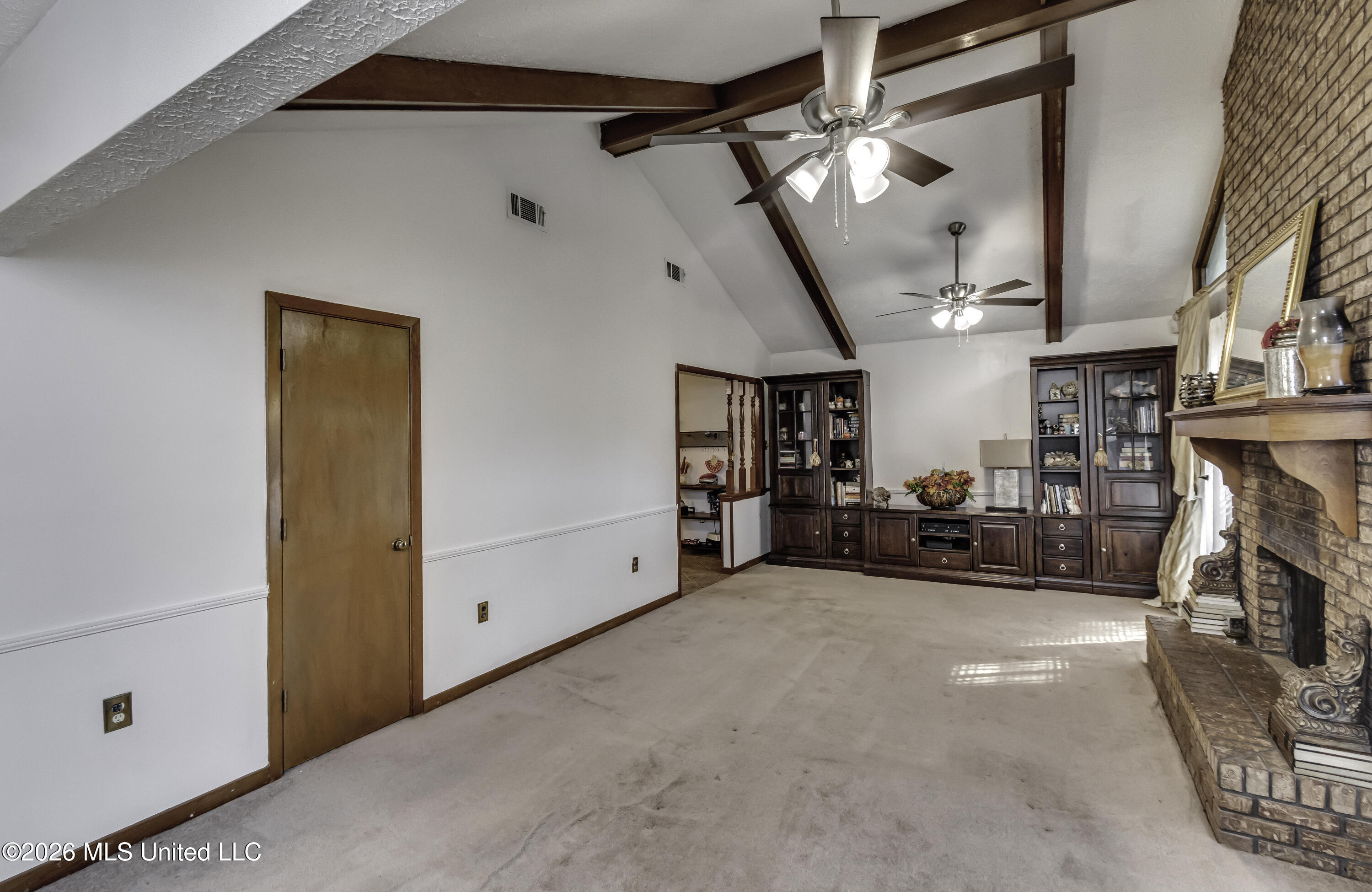 405 Deborah Circle Property Photo 3