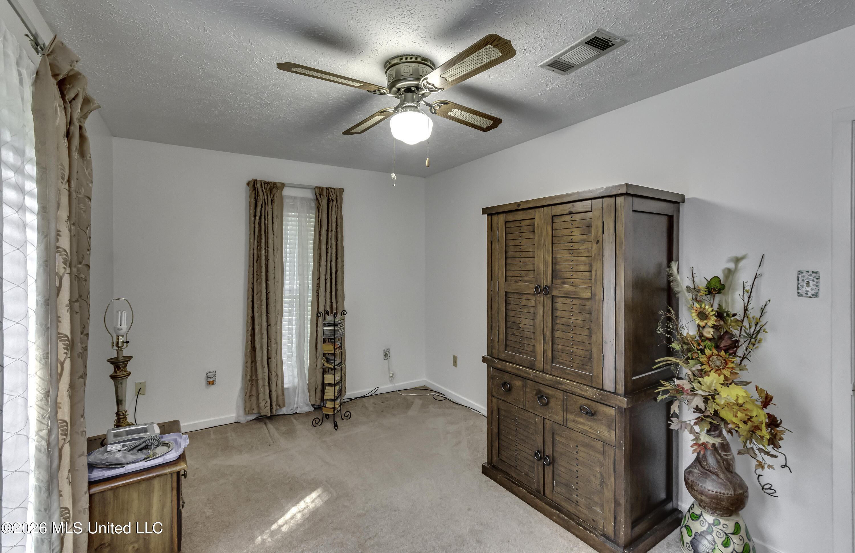 405 Deborah Circle Property Photo 10