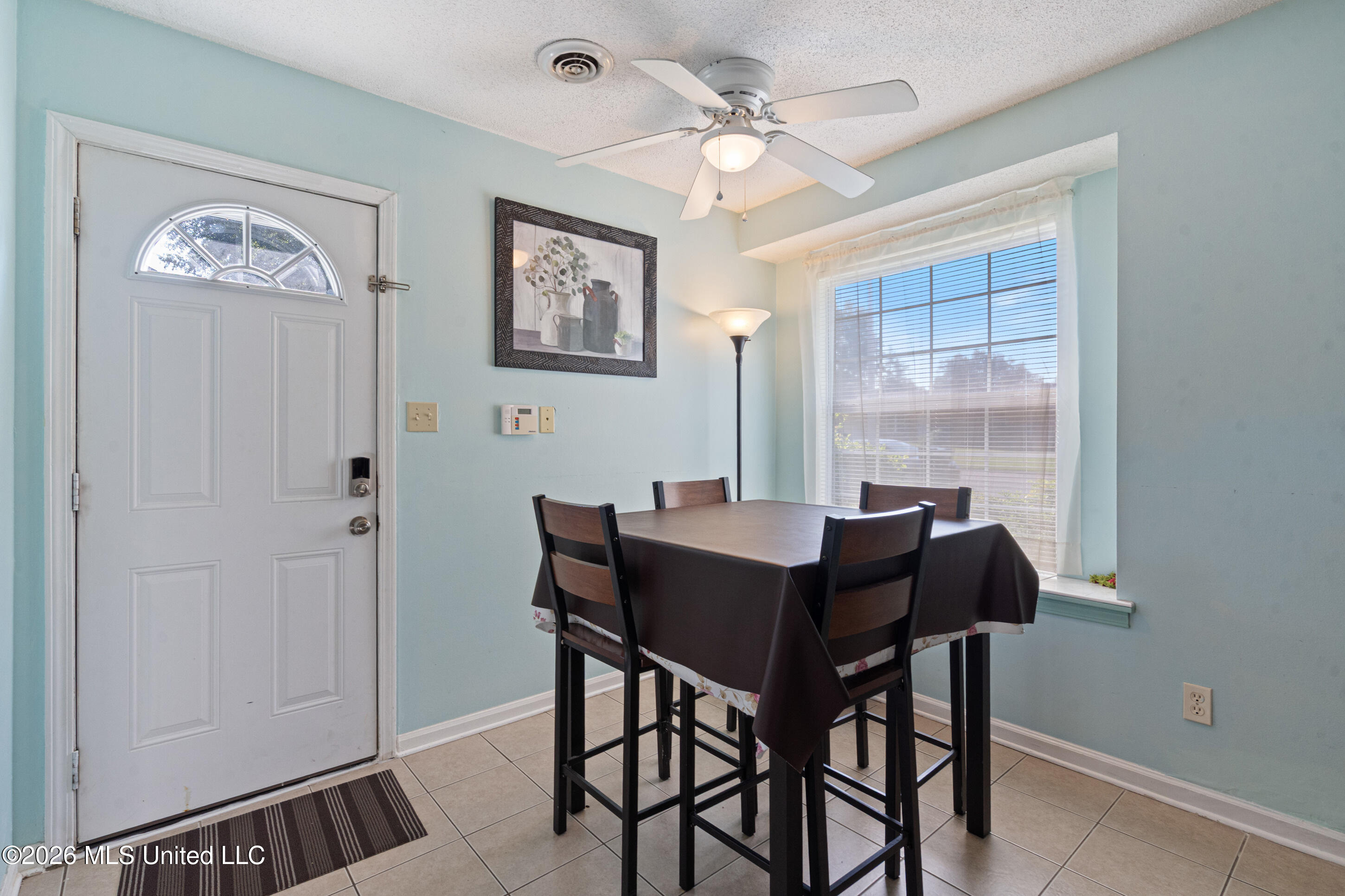 1880 Custer Drive Property Photo 8