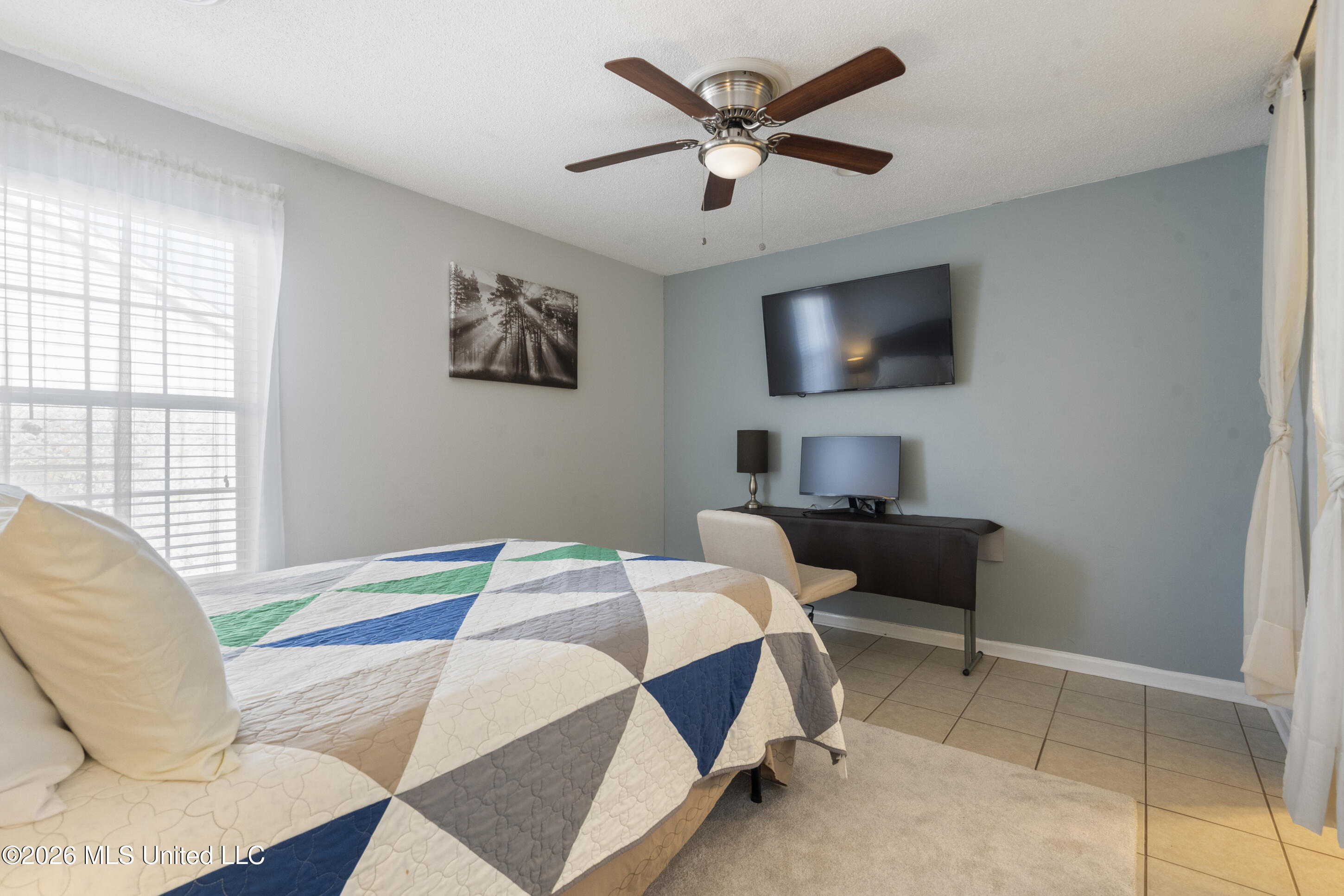 1880 Custer Drive Property Photo 13