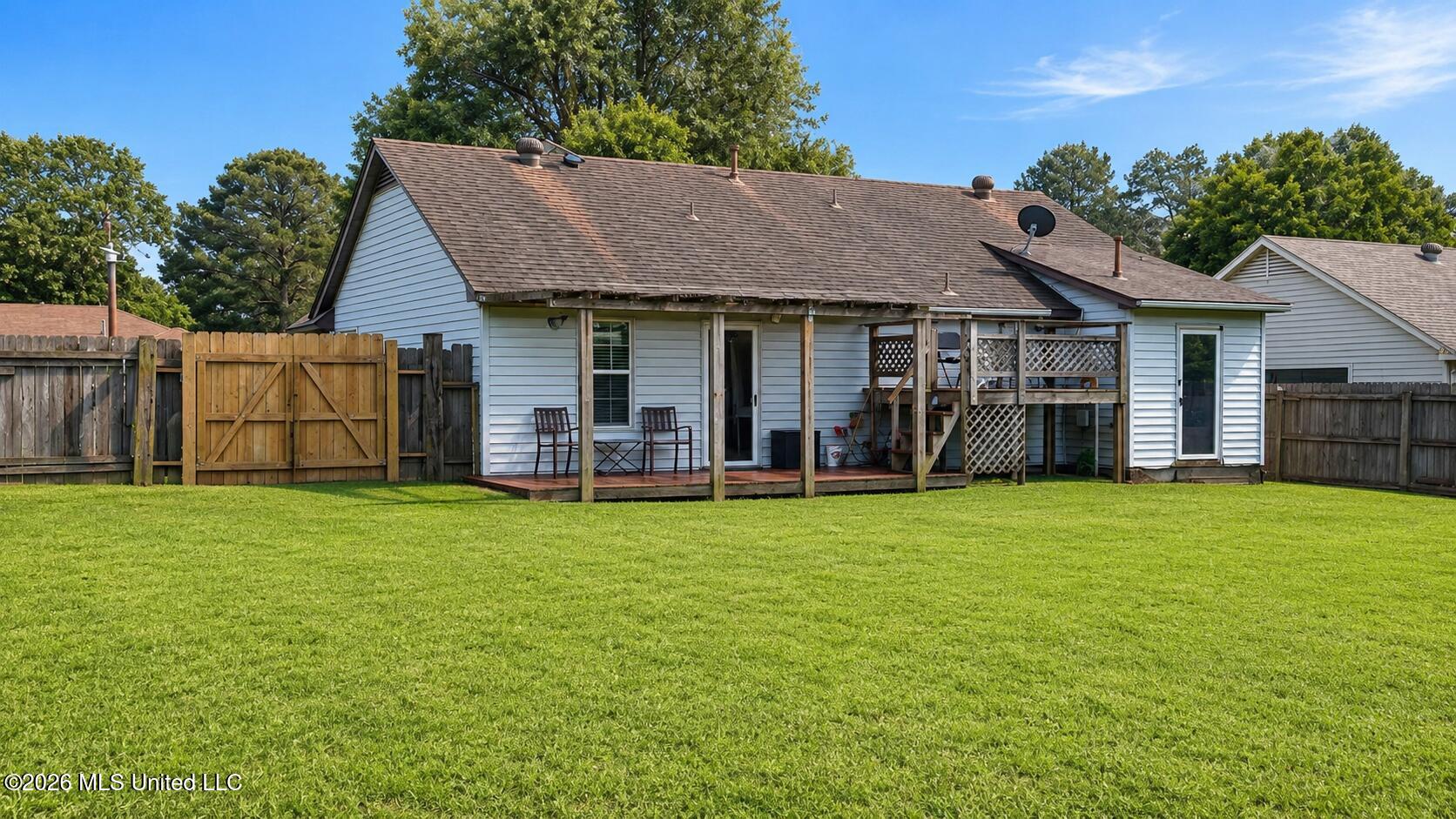 1880 Custer Drive Property Photo 21