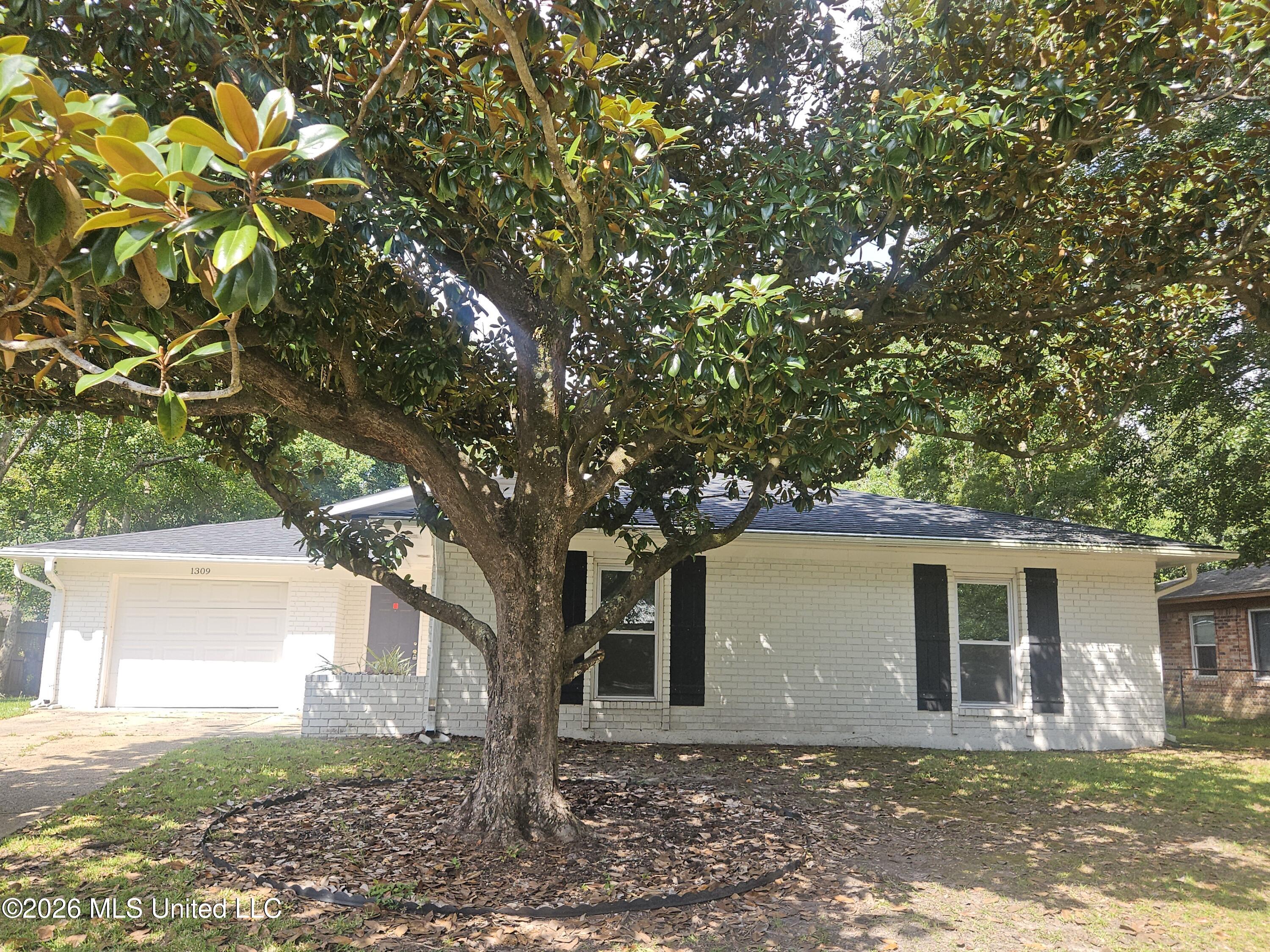 1309 Parktown Drive Property Photo 1