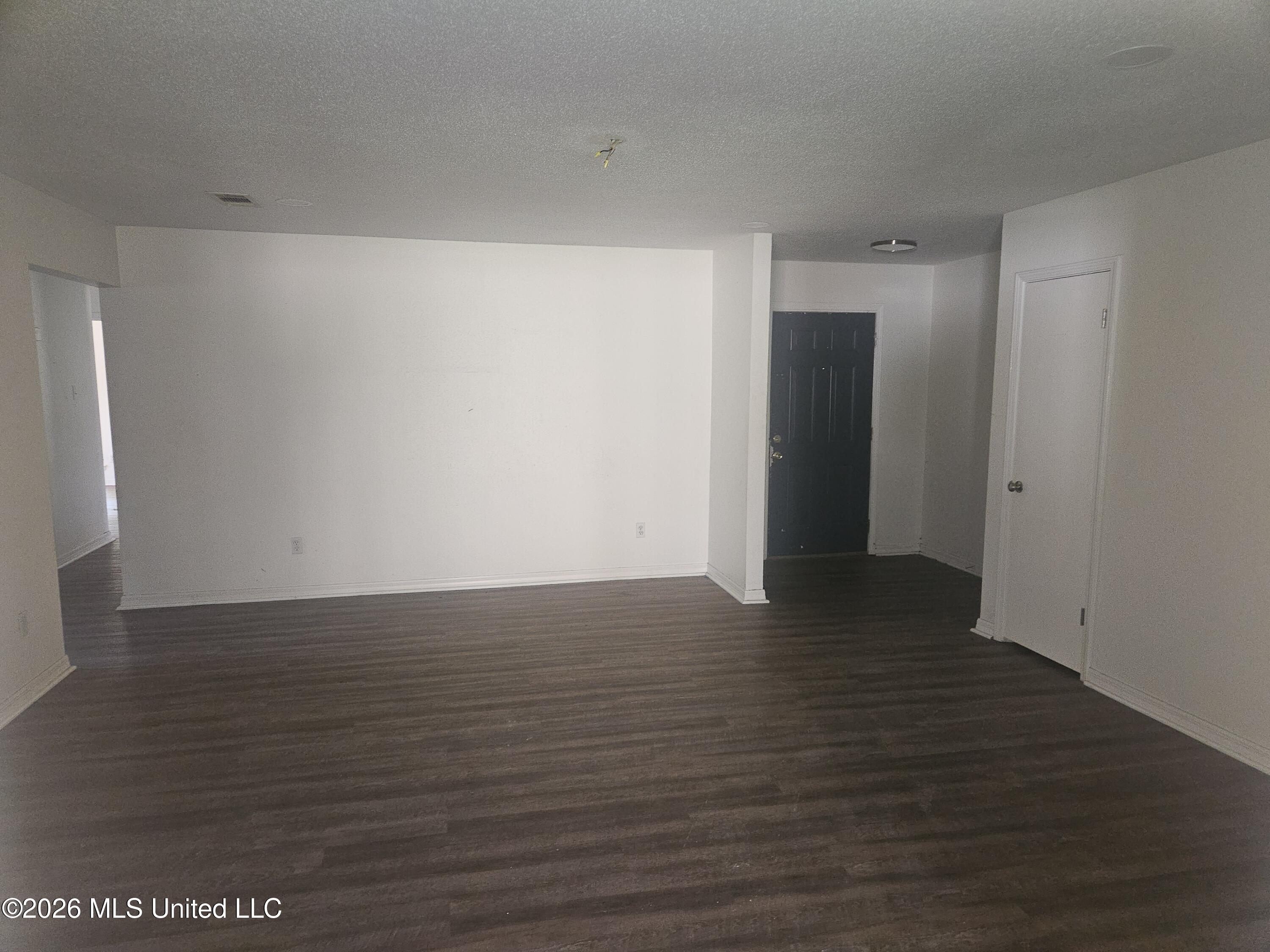 1309 Parktown Drive Property Photo 4