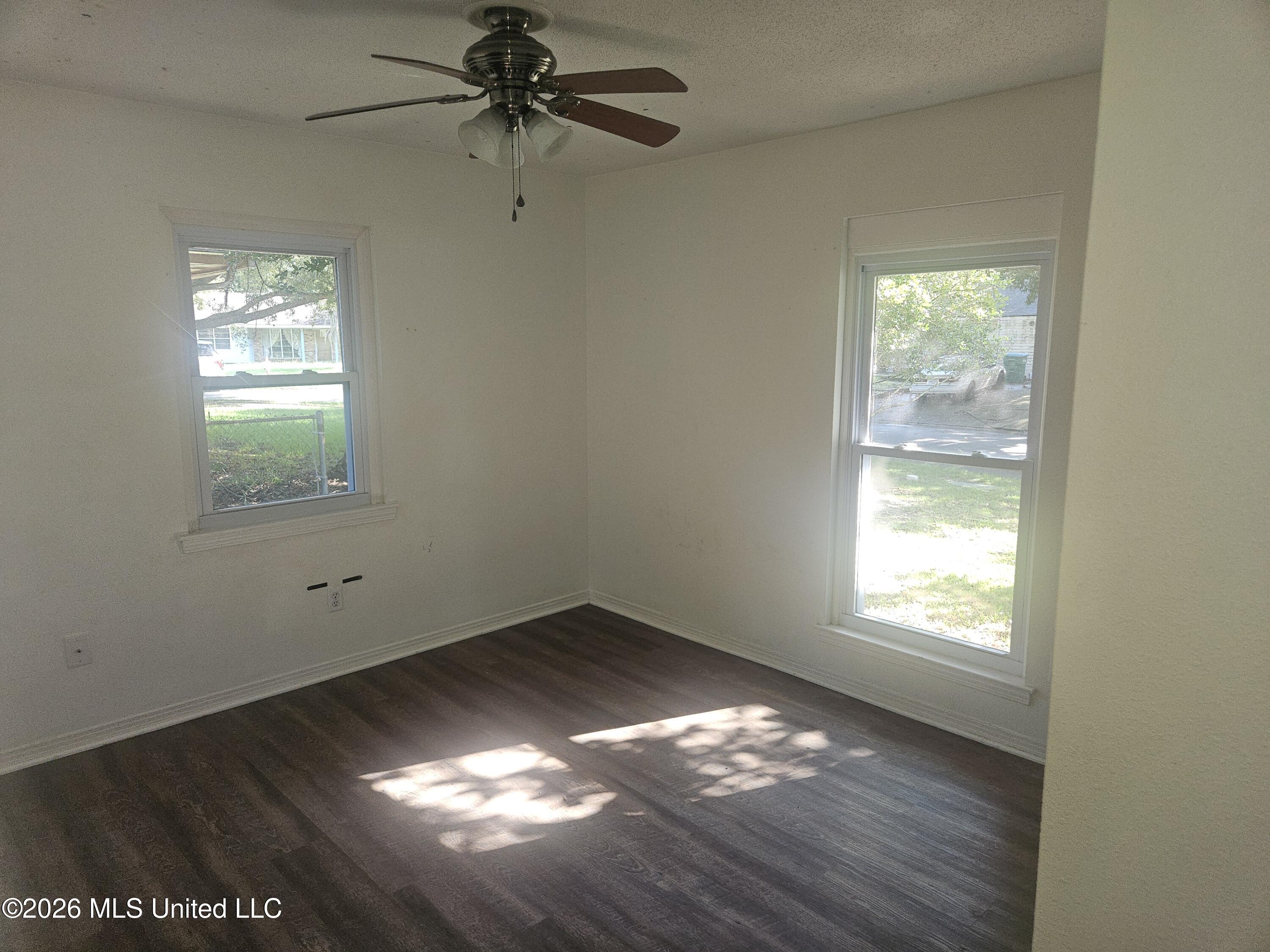1309 Parktown Drive Property Photo 8