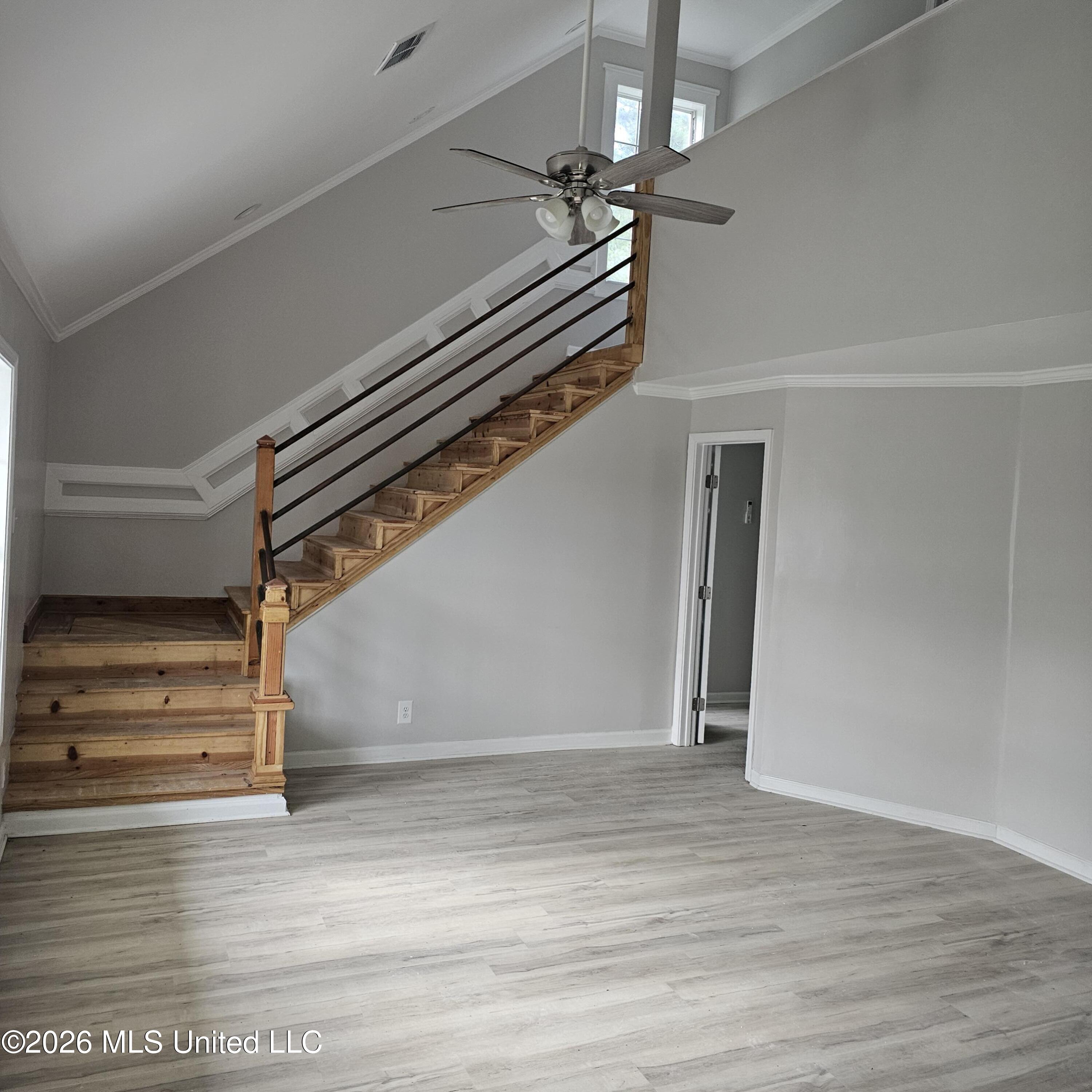 2512 Beachview Drive Property Photo 7