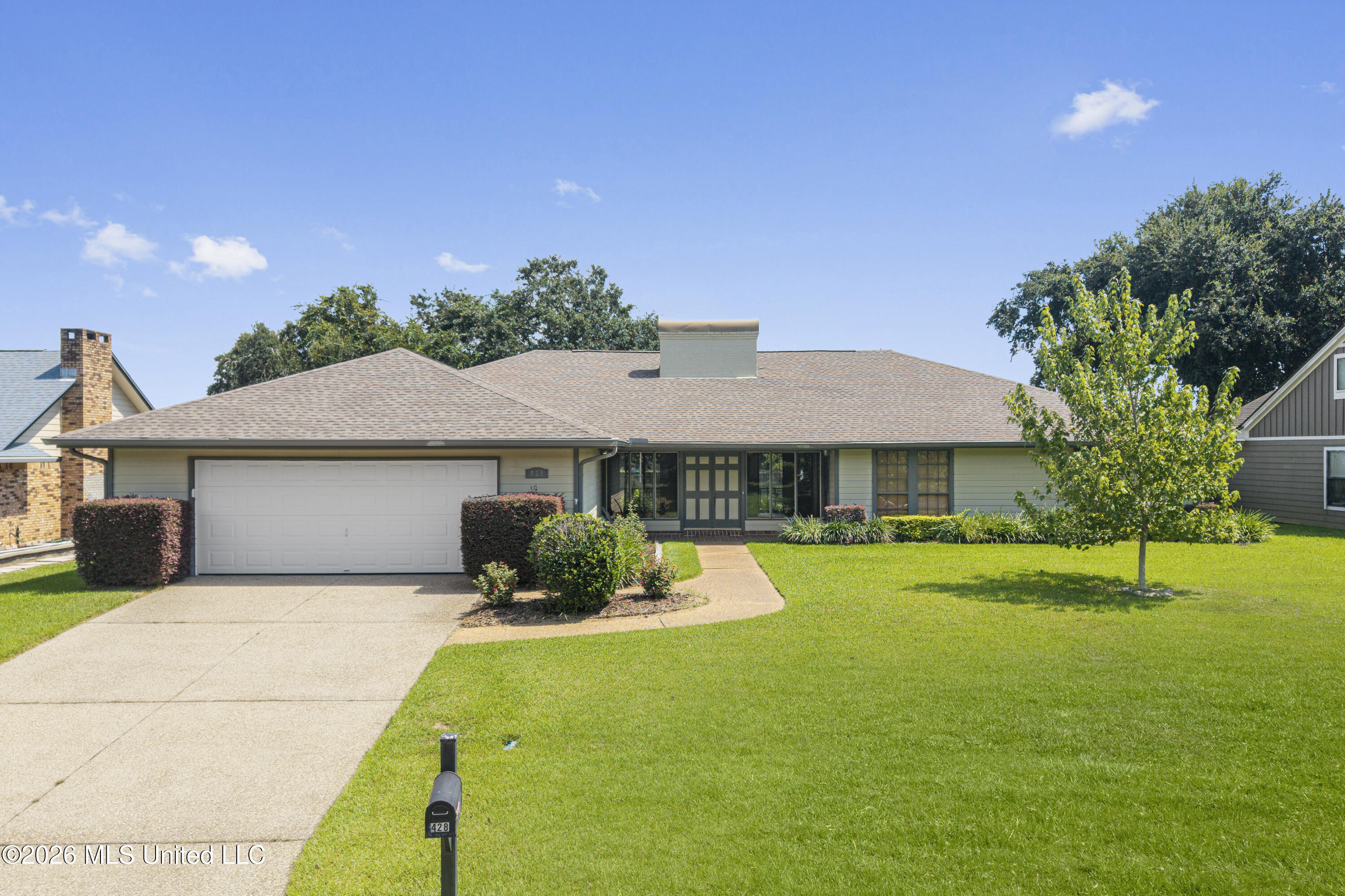 428 Cove Drive Property Photo 1