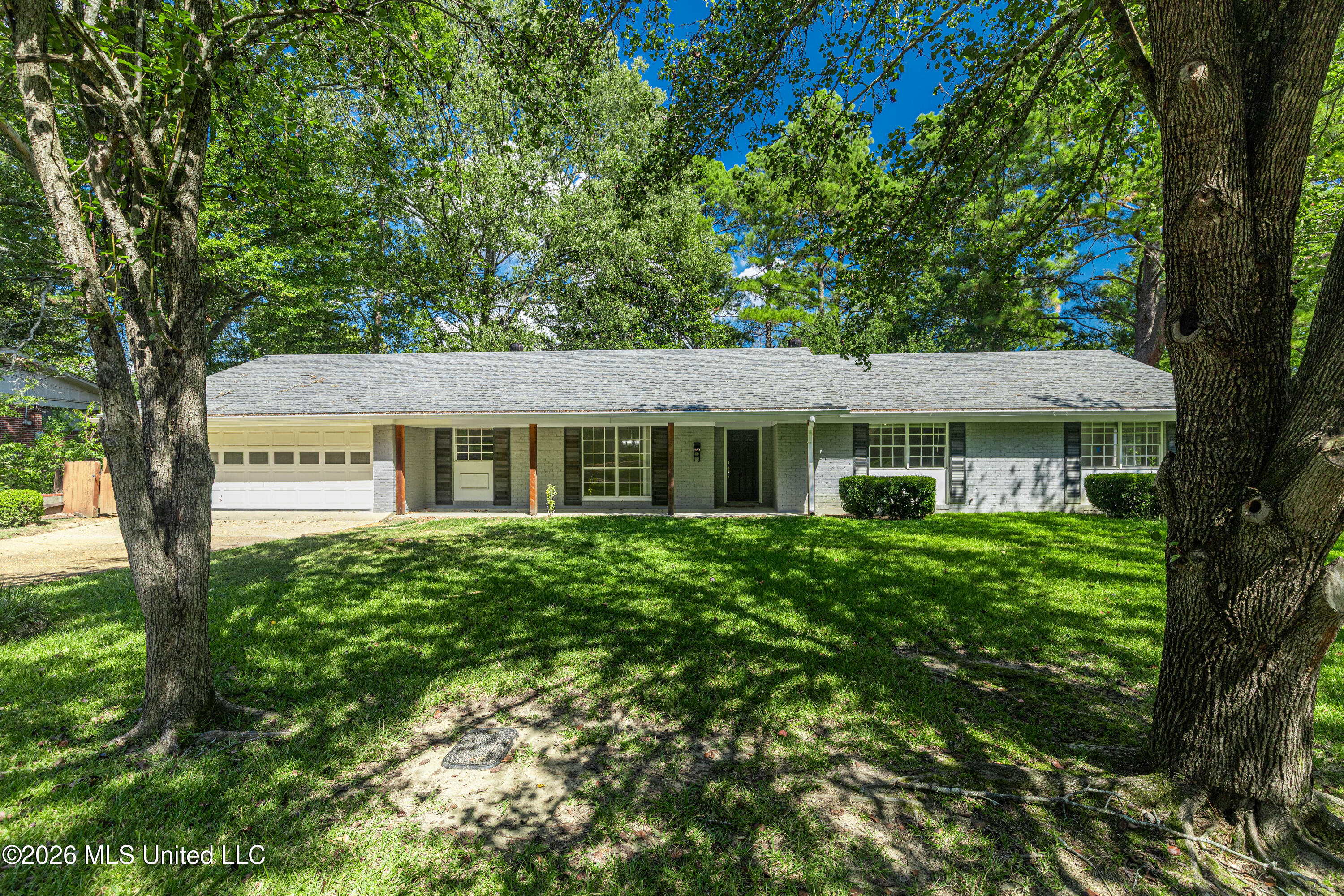 1404 Kimwood Drive Property Photo 2
