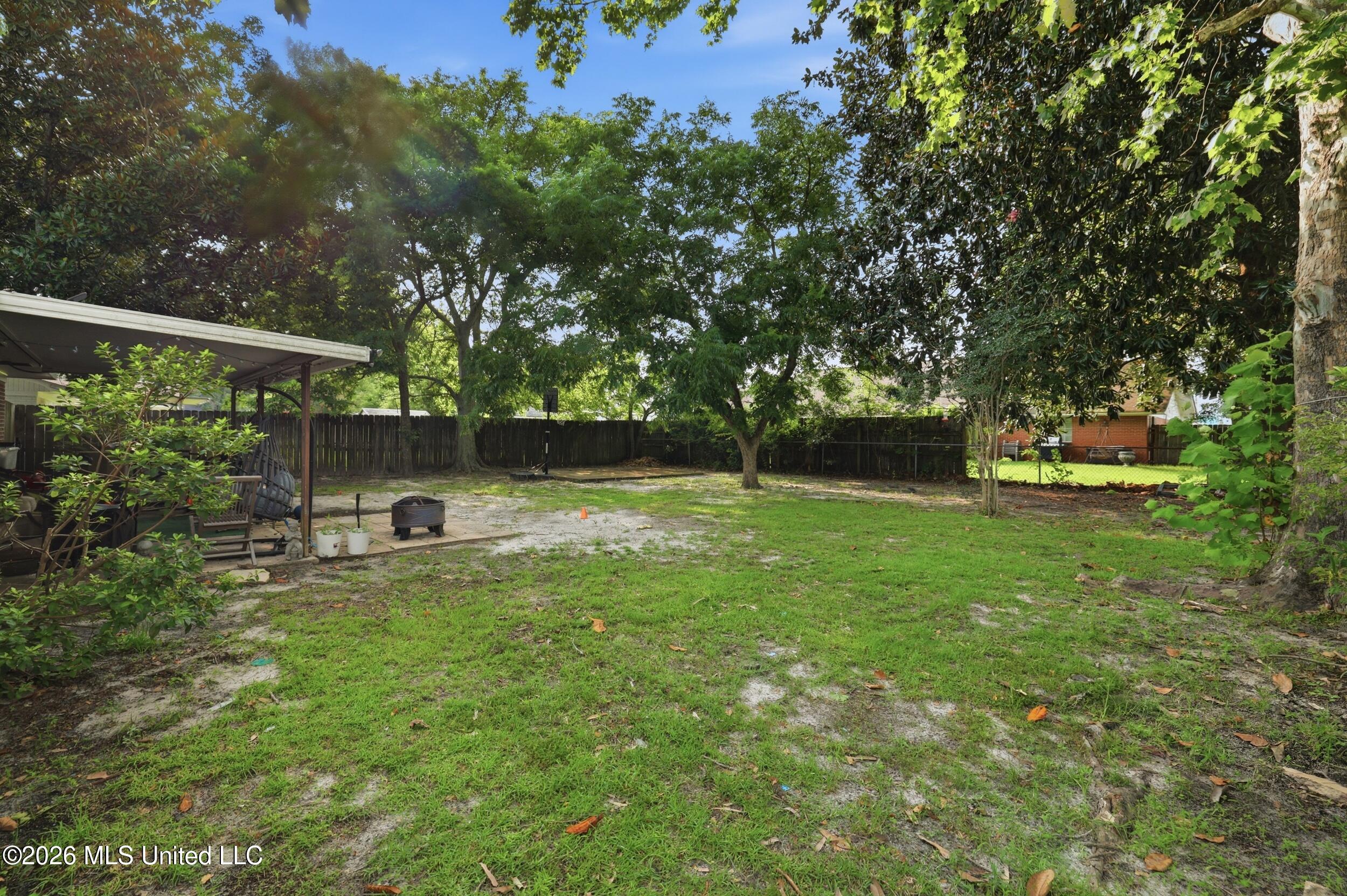 2331 Middlecoff Drive Property Photo 12