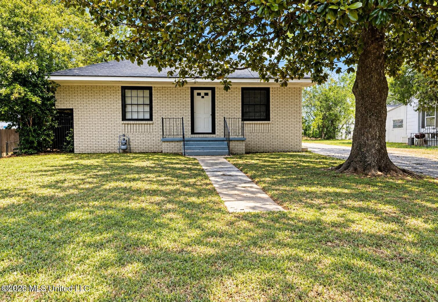 517 Laird Circle Property Photo 1