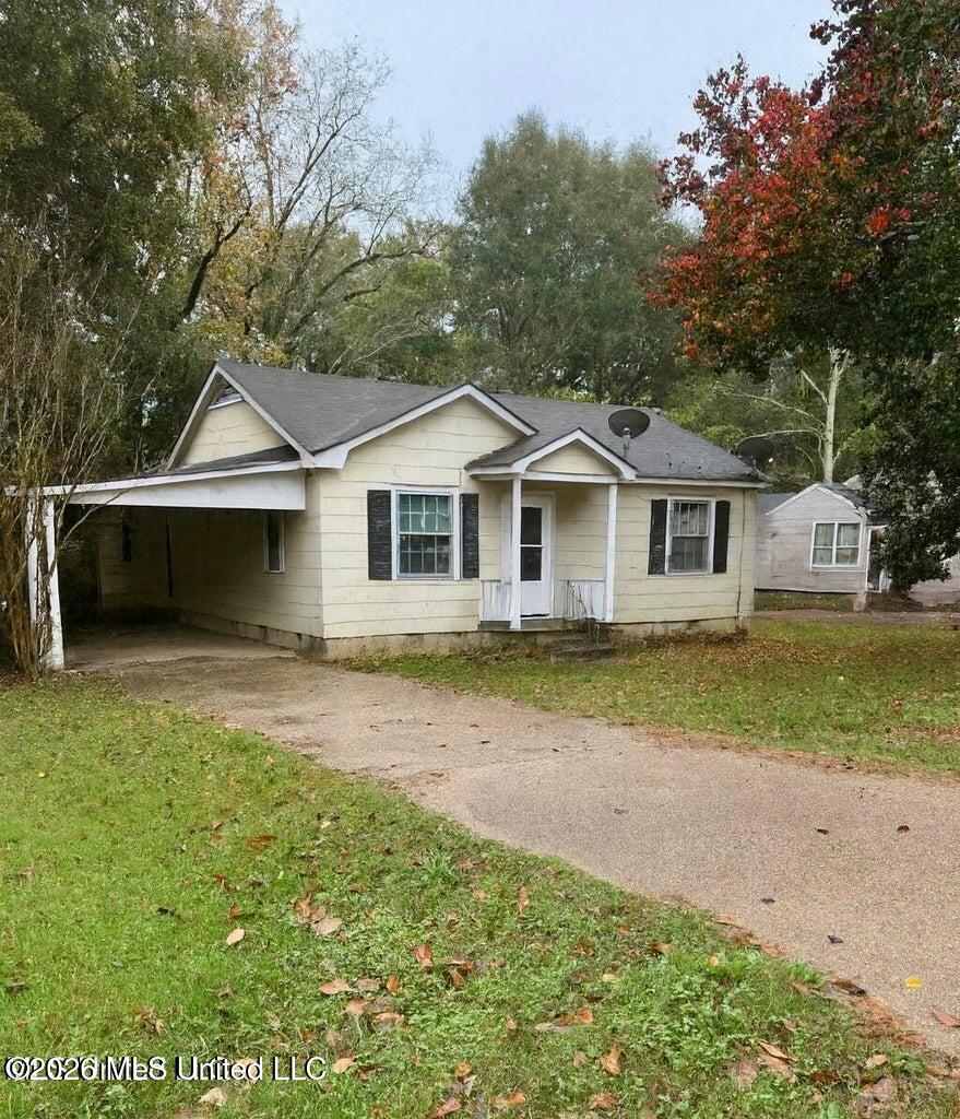 517 Laird Circle Property Photo 4