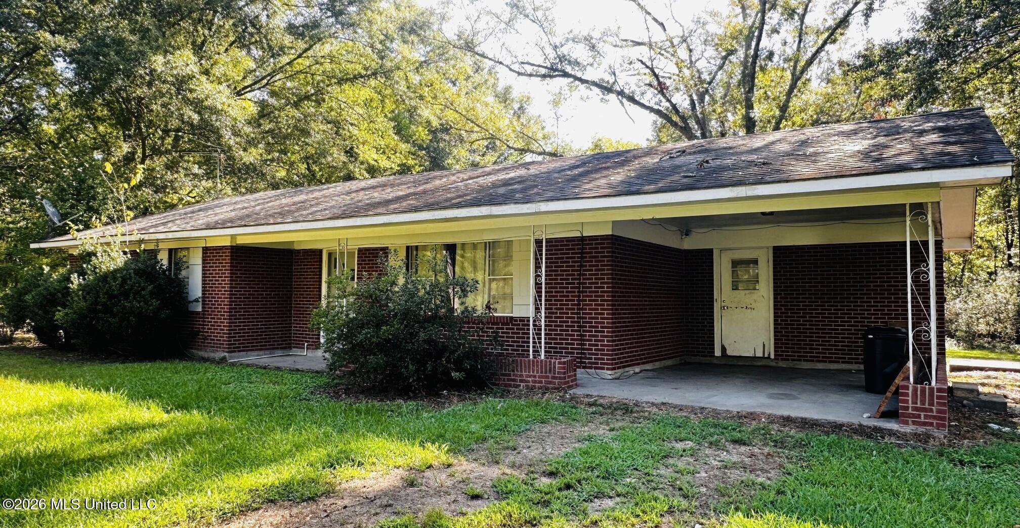 6573 Old Hillsboro Road Property Photo 1