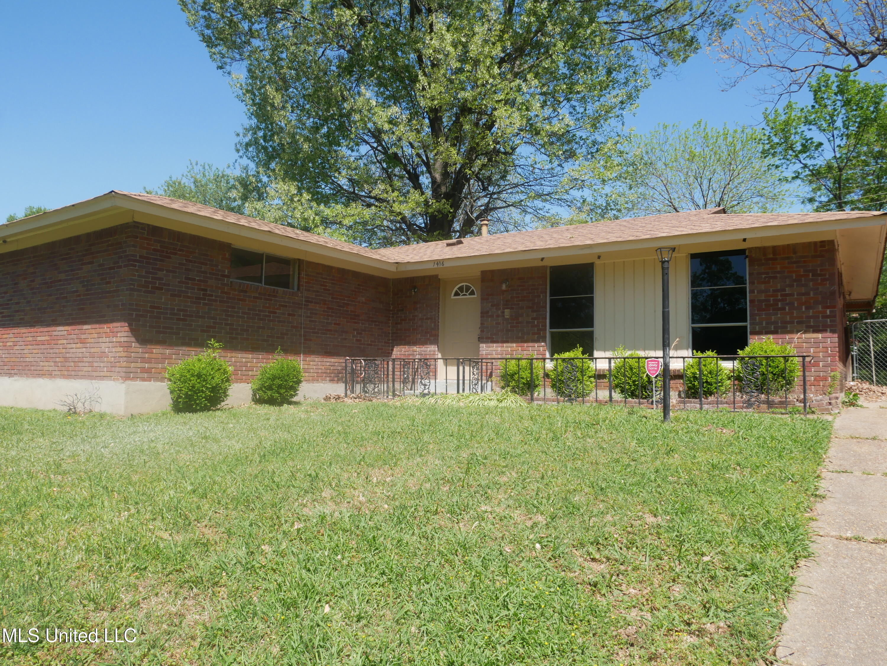 1416 Vicksburg Drive Property Photo 1