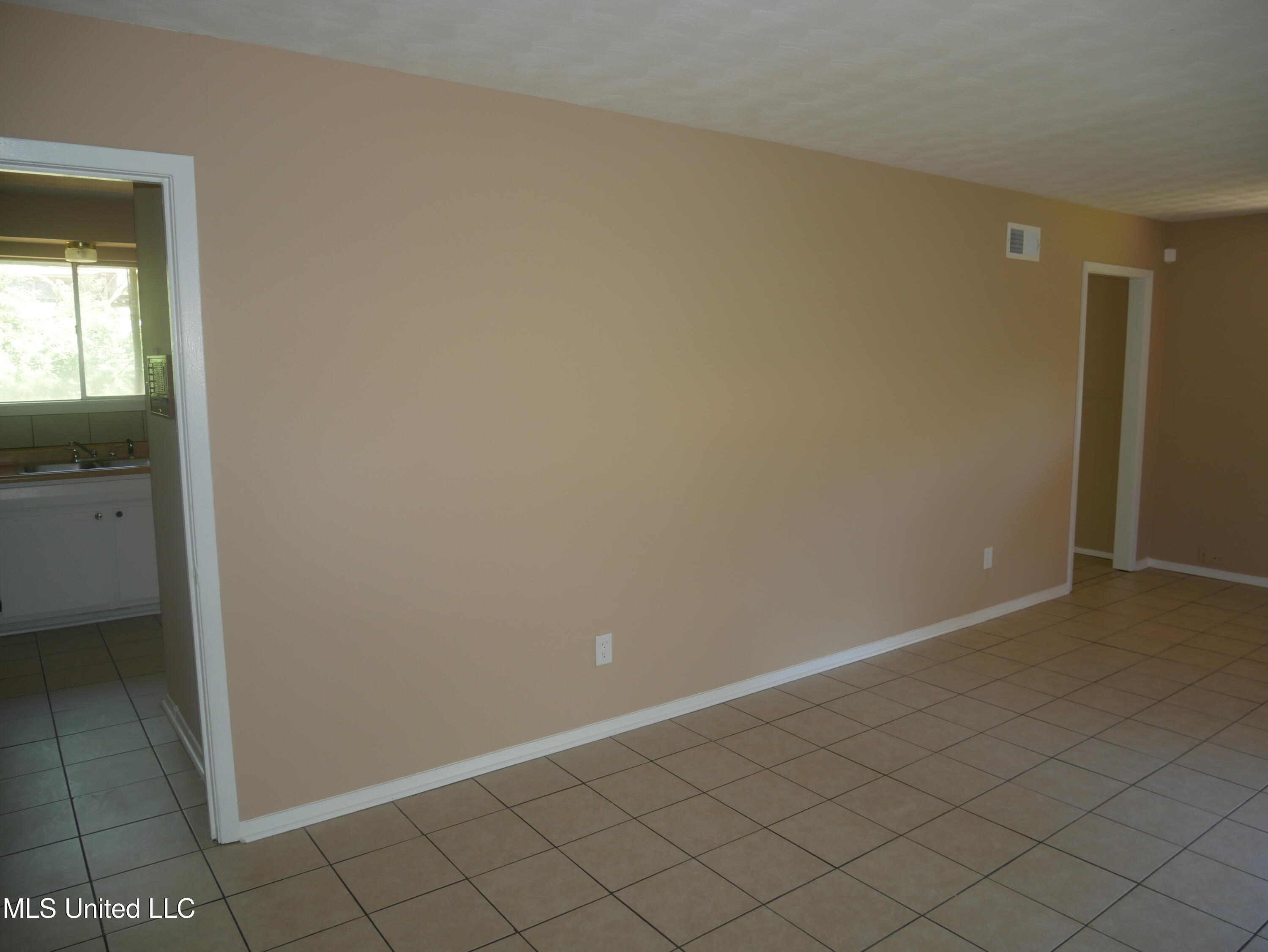 1416 Vicksburg Drive Property Photo 9