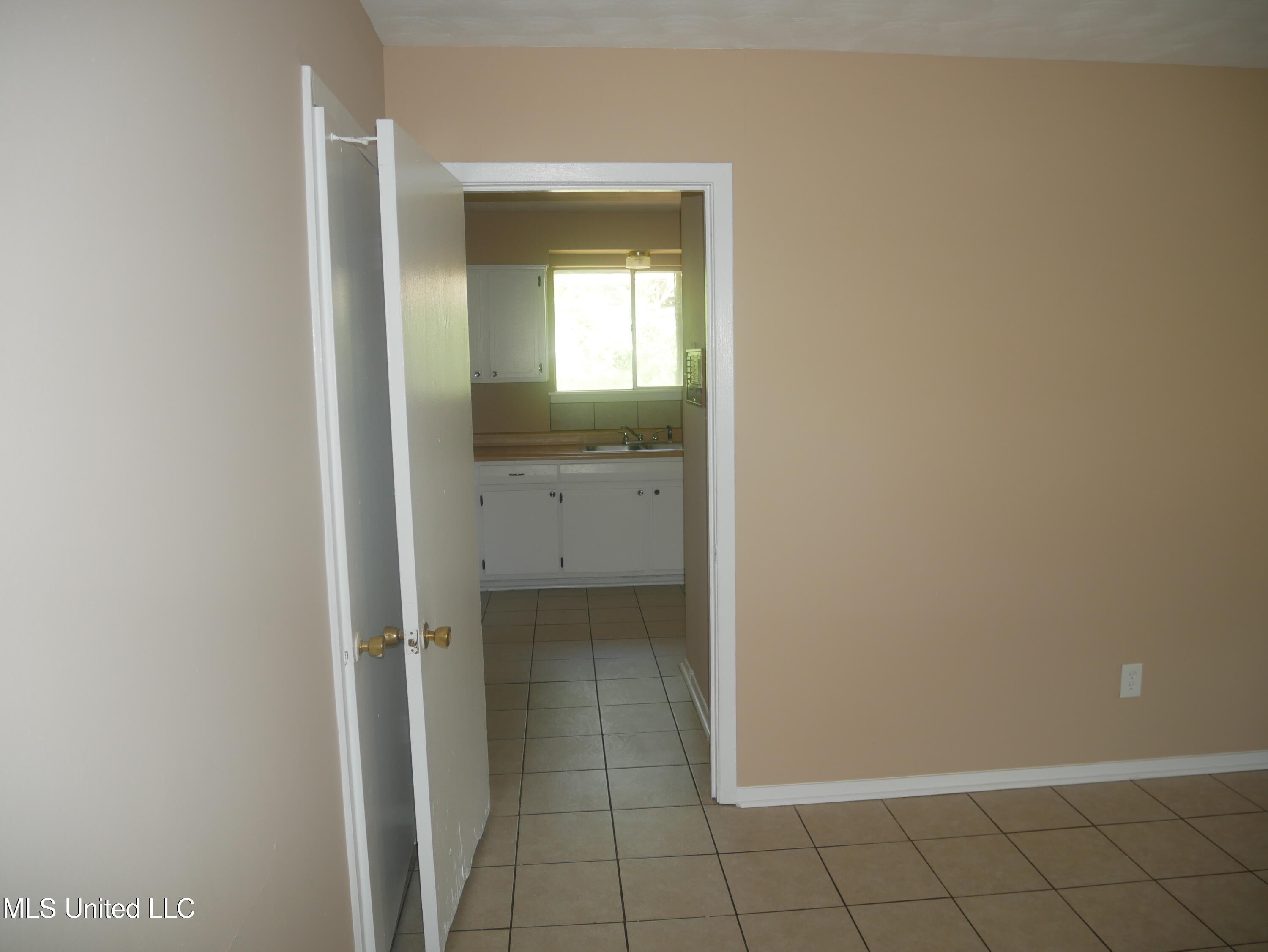 1416 Vicksburg Drive Property Photo 10