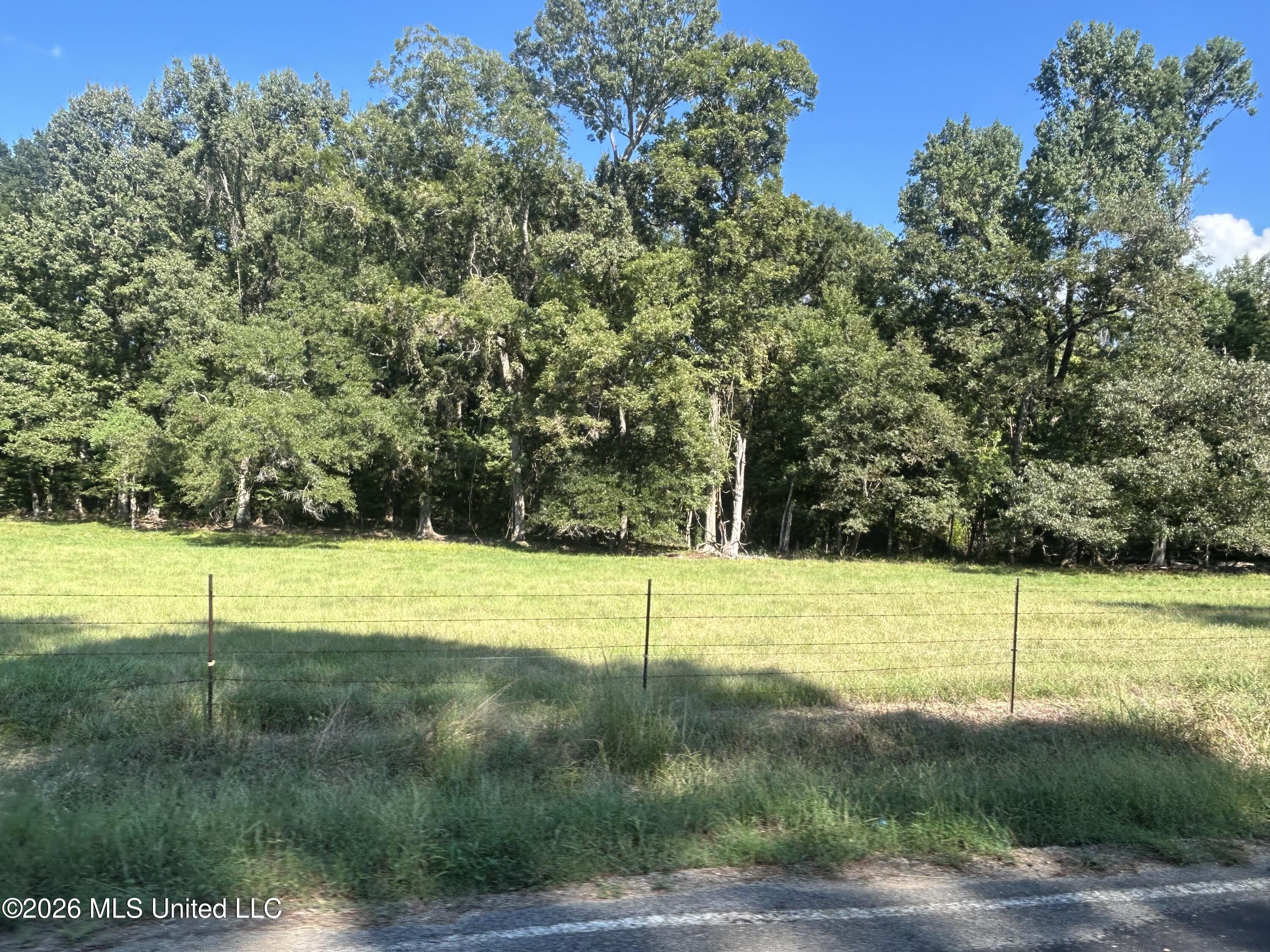 323 Upper Kingston Road Property Photo 2