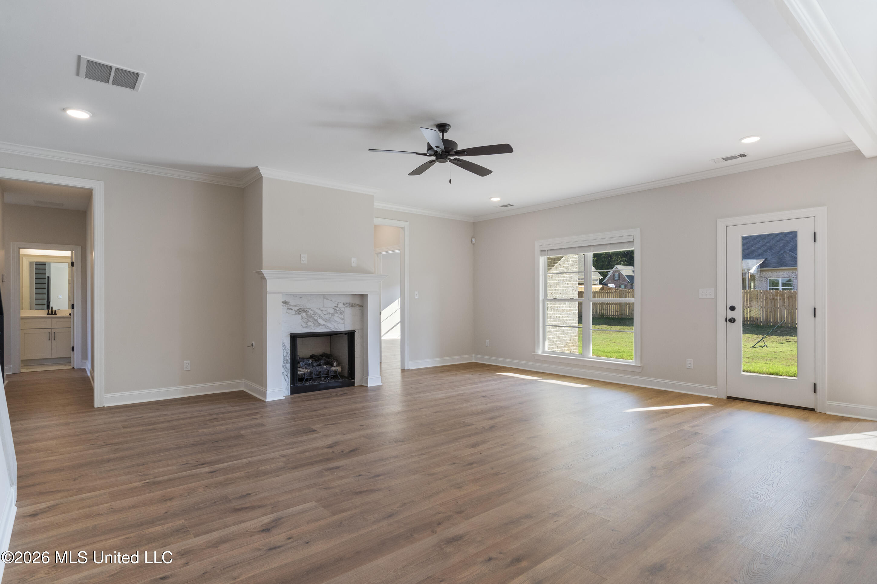 3490 Ivy Lane Property Photo 7