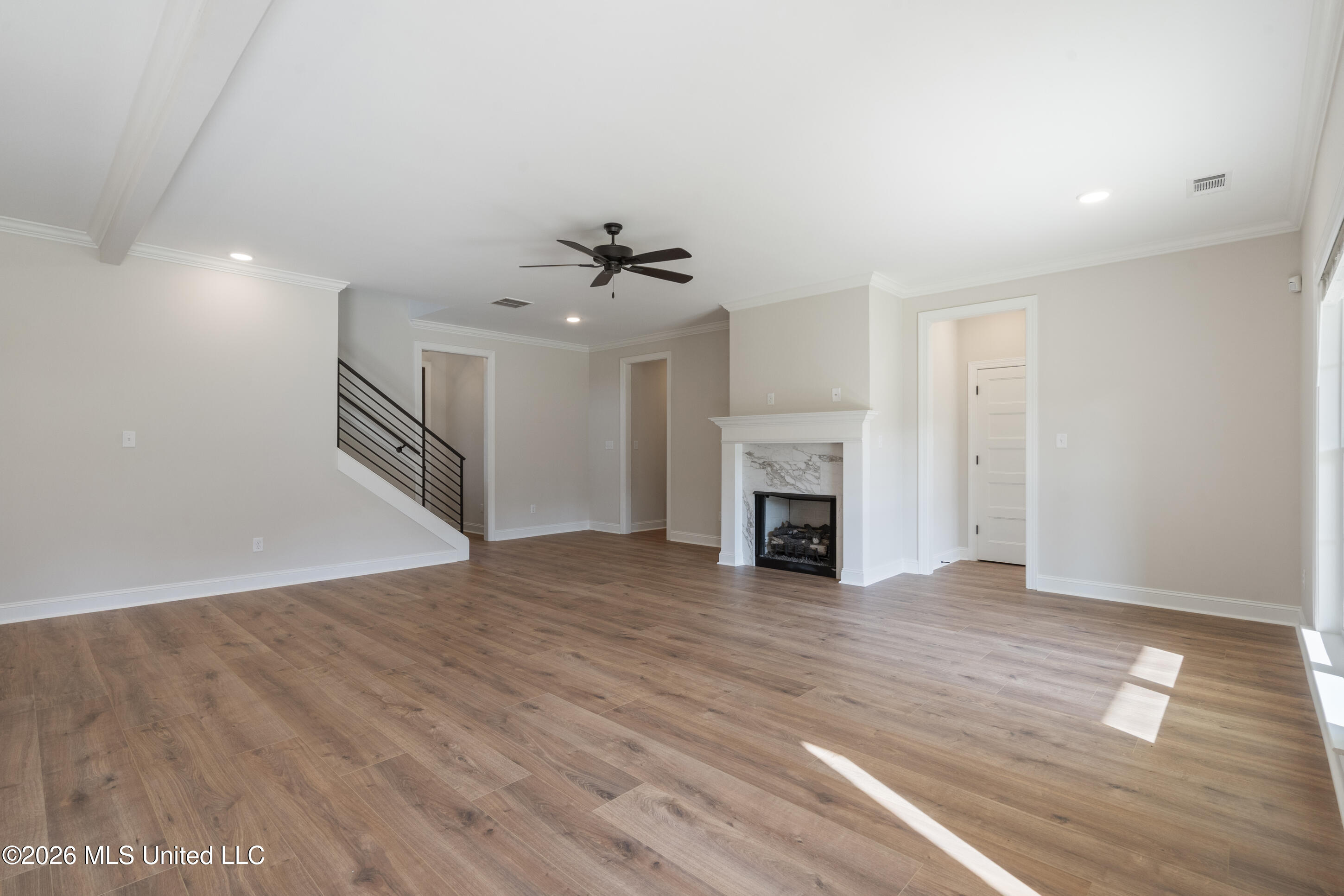 3490 Ivy Lane Property Photo 8
