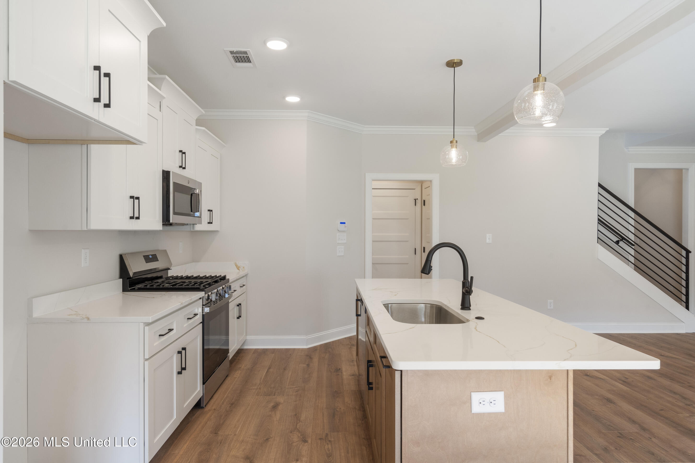3490 Ivy Lane Property Photo 11