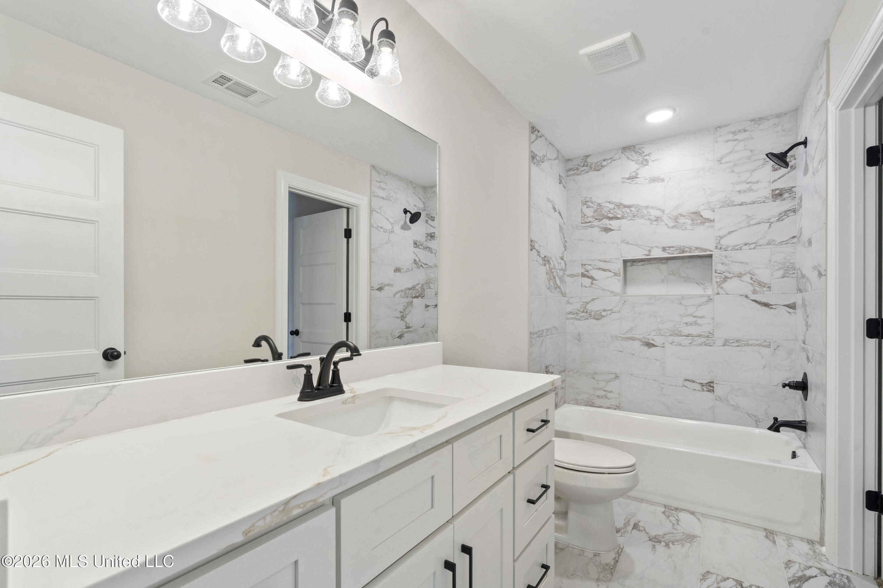 3490 Ivy Lane Property Photo 24