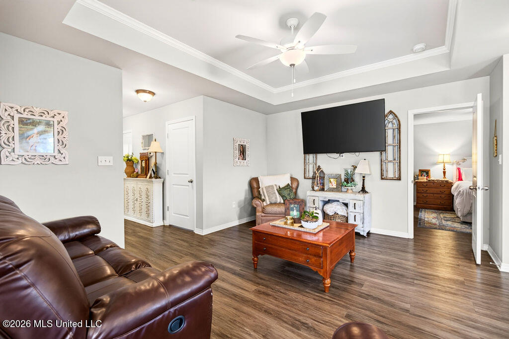 13301 Wisteria Drive Property Photo 9