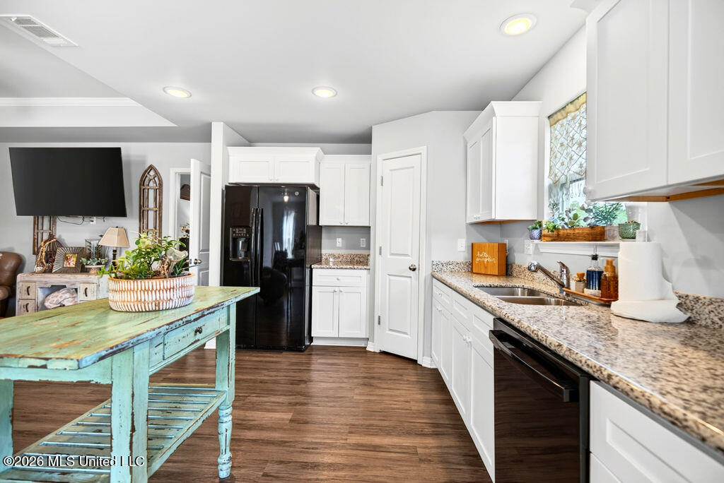 13301 Wisteria Drive Property Photo 13