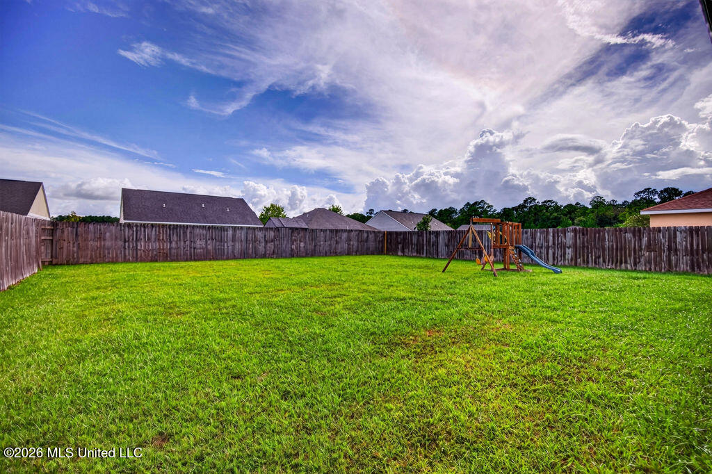 13301 Wisteria Drive Property Photo 26